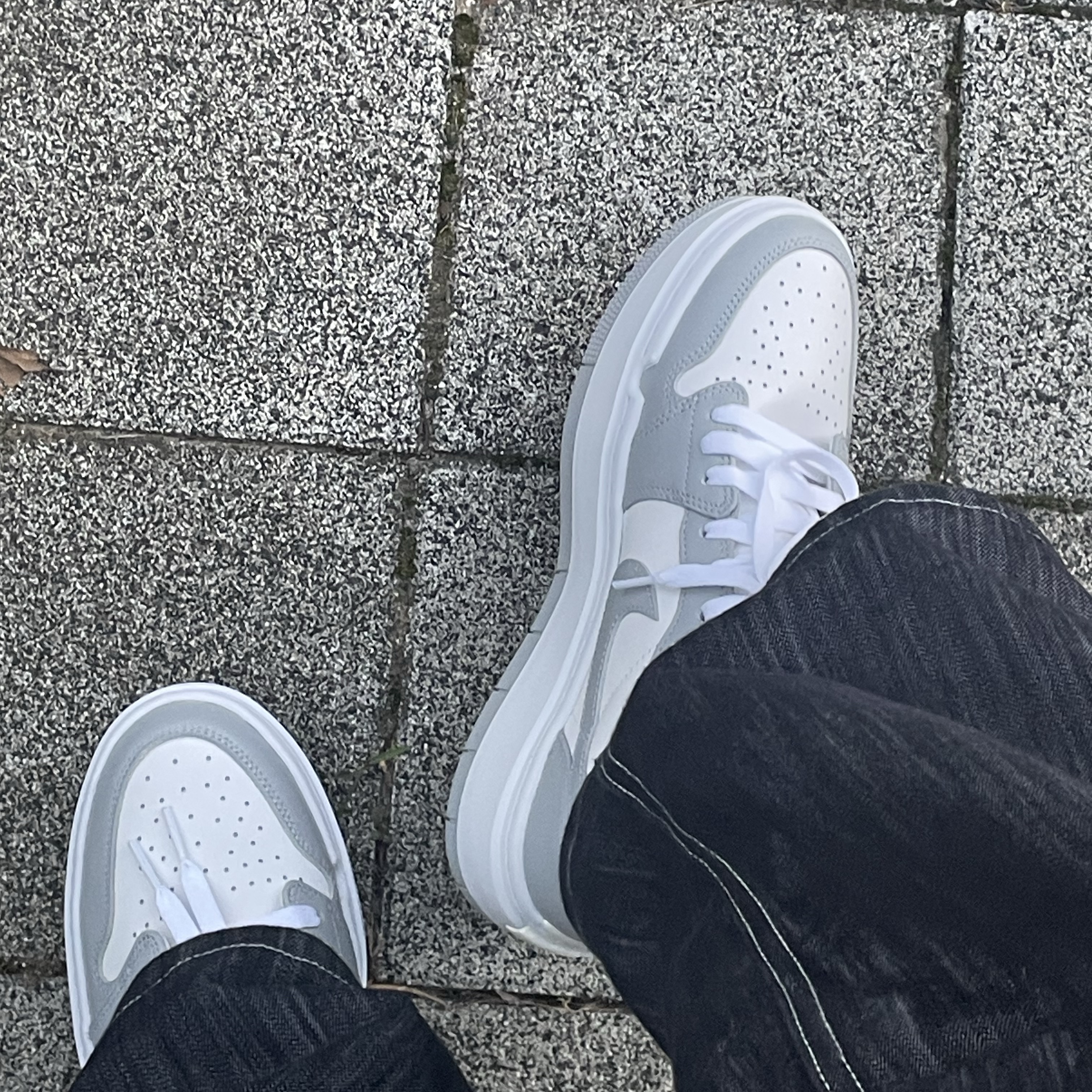 (W) Jordan 1 Elevate Low White and Wolf Grey 착용 스타일