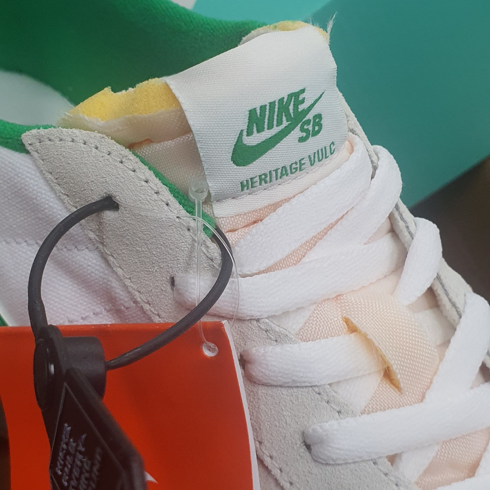 Nike SB Heritage Vulc Summit White Lucky Green 착용 스타일 - 3