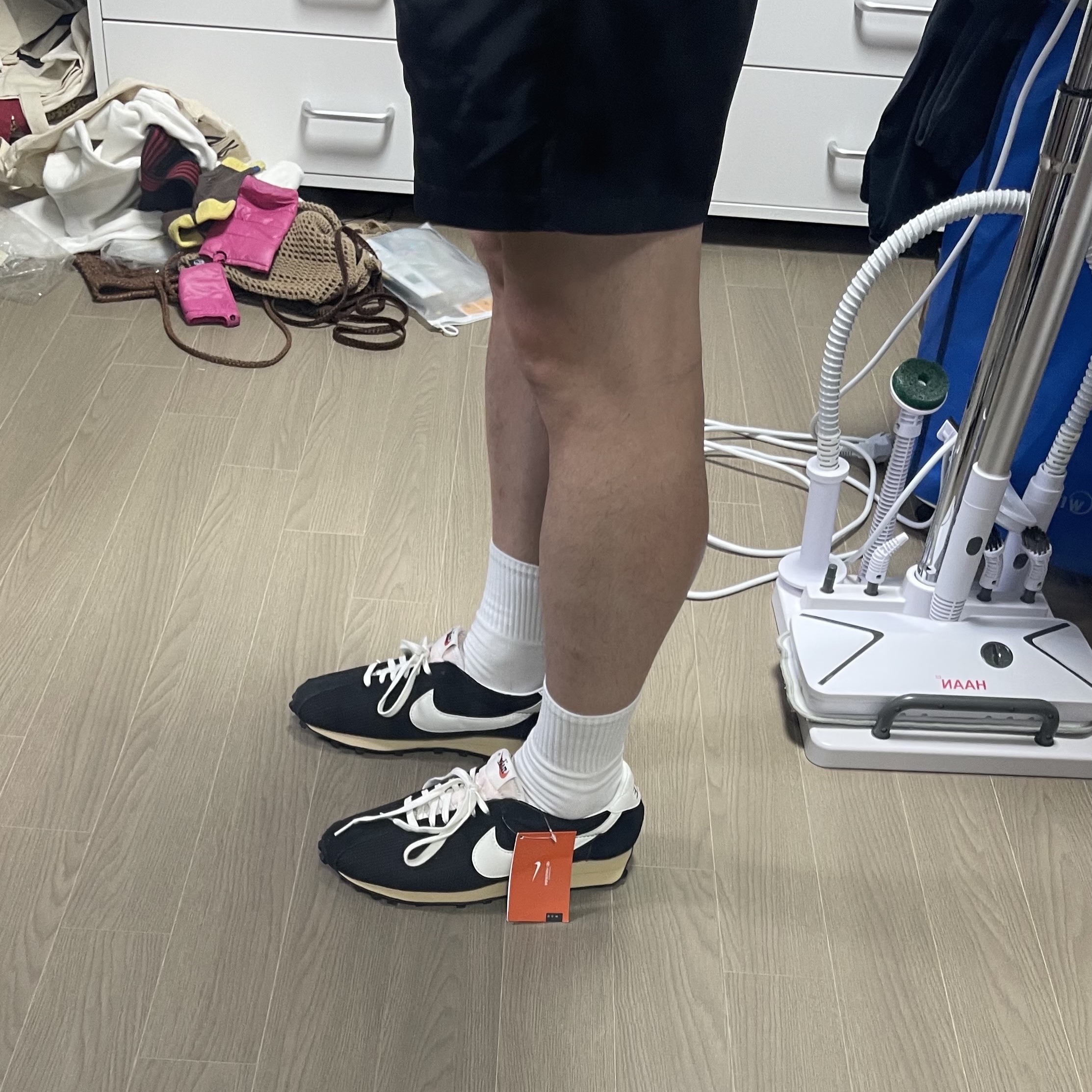 Nike LD-1000 SP Black and Sail 착용 스타일