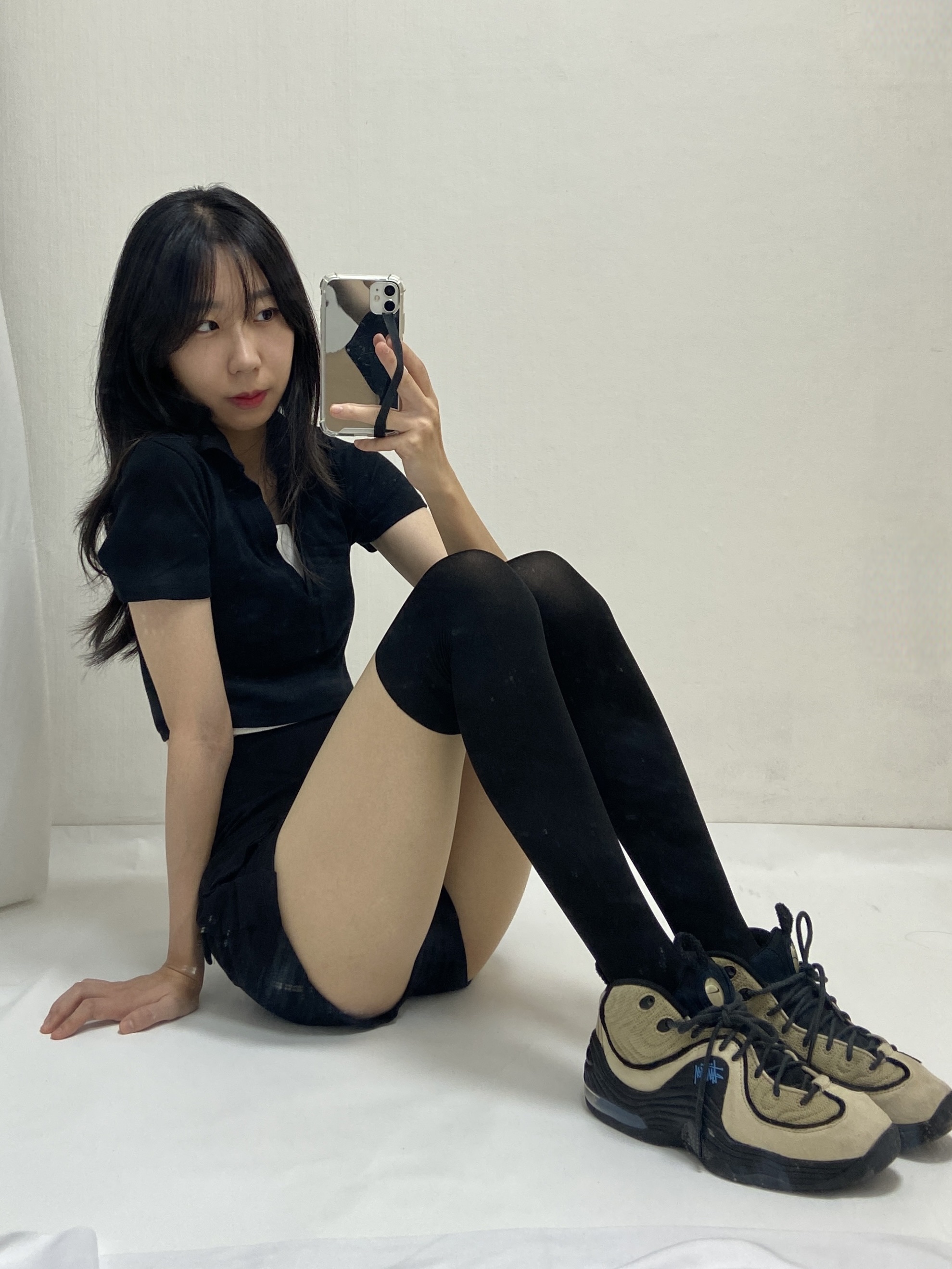Nike x Stussy Air Penny II Rattan and Limestone, Jordan 1 Retro High OG Chicago 2022 착용 스타일 - 1