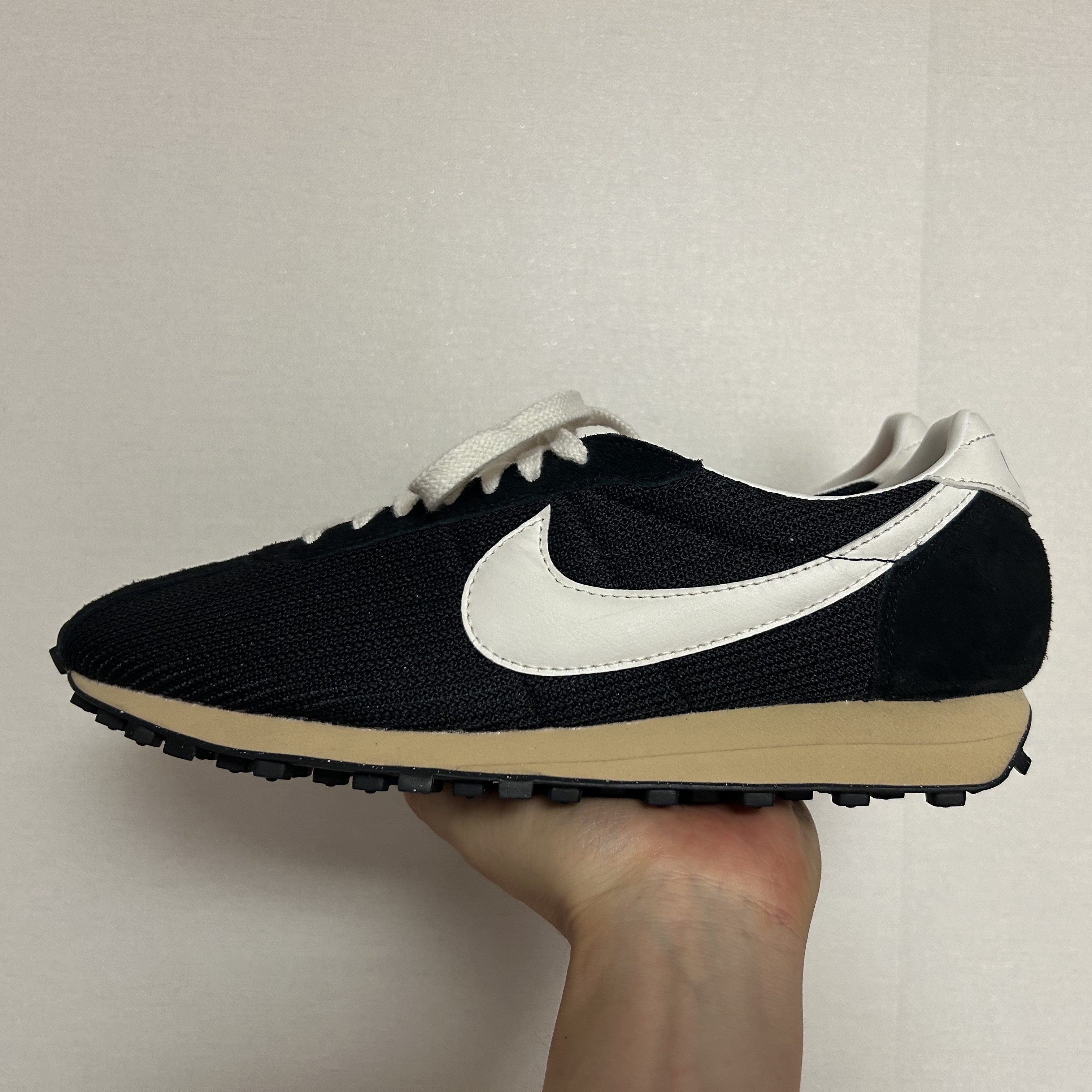 Nike LD-1000 SP Black and Sail 착용 스타일 - 1