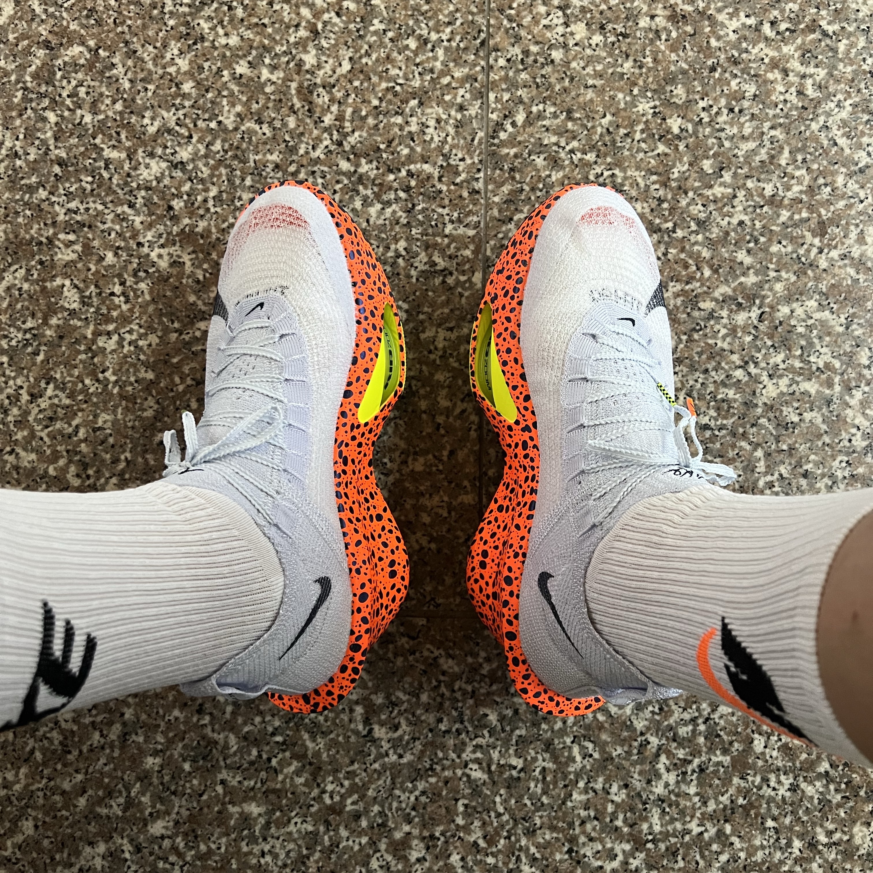 Nike Air Zoom Alphafly Next% 3 Olympic Safari 착용 스타일 - 3