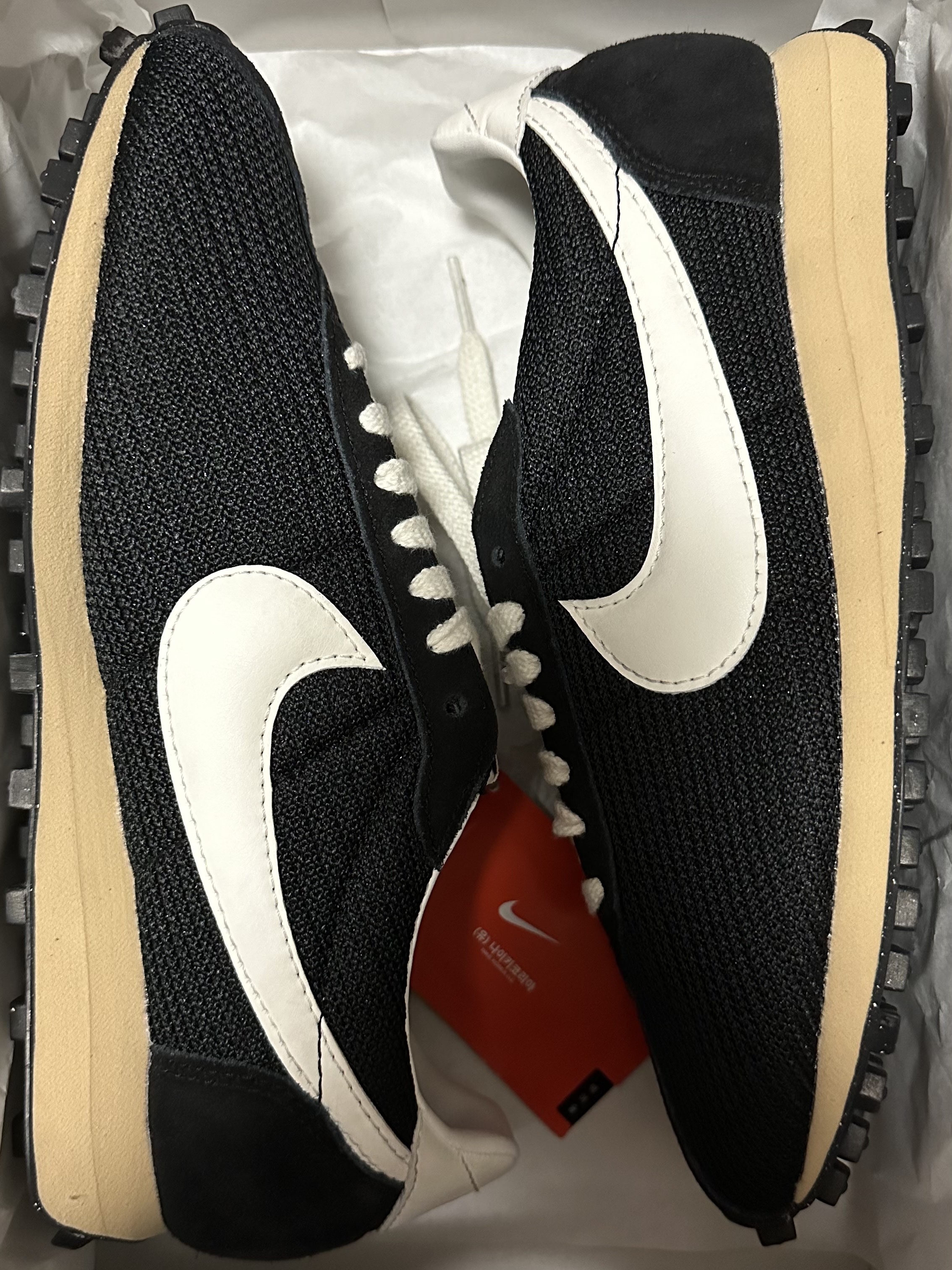 Nike LD-1000 SP Black and Sail 착용 스타일 - 1