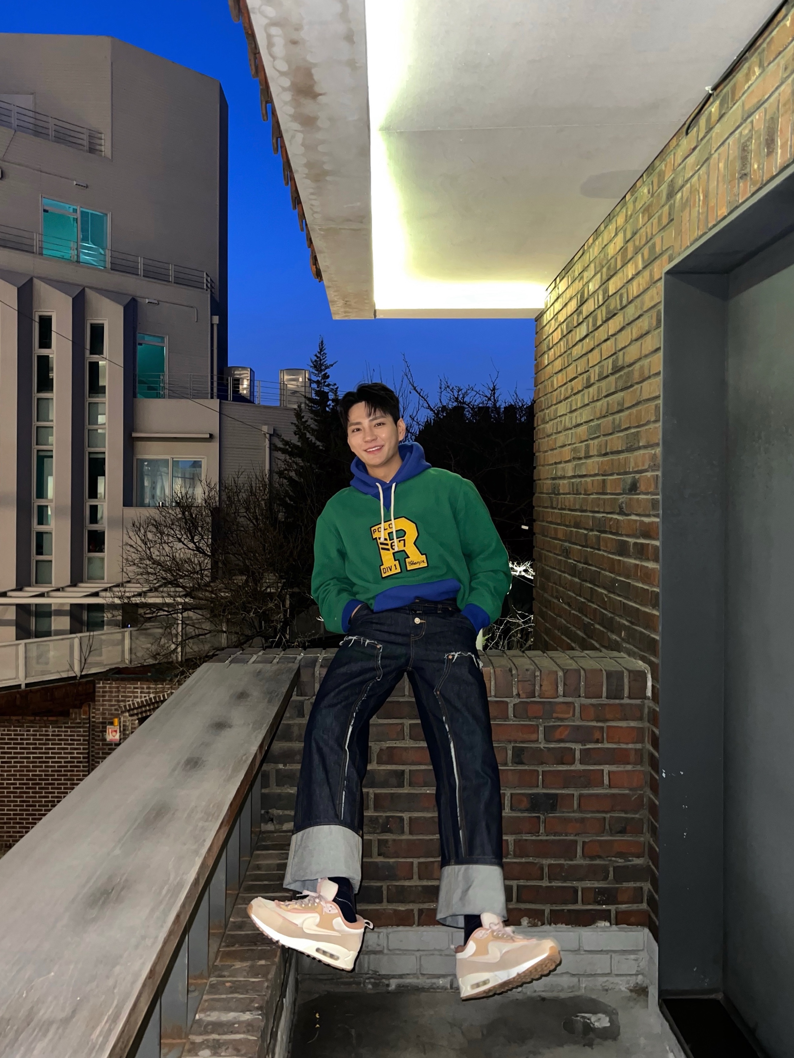 (W) Nike Air Max 90 Phantom Sanddrift 착용 스타일 - 1