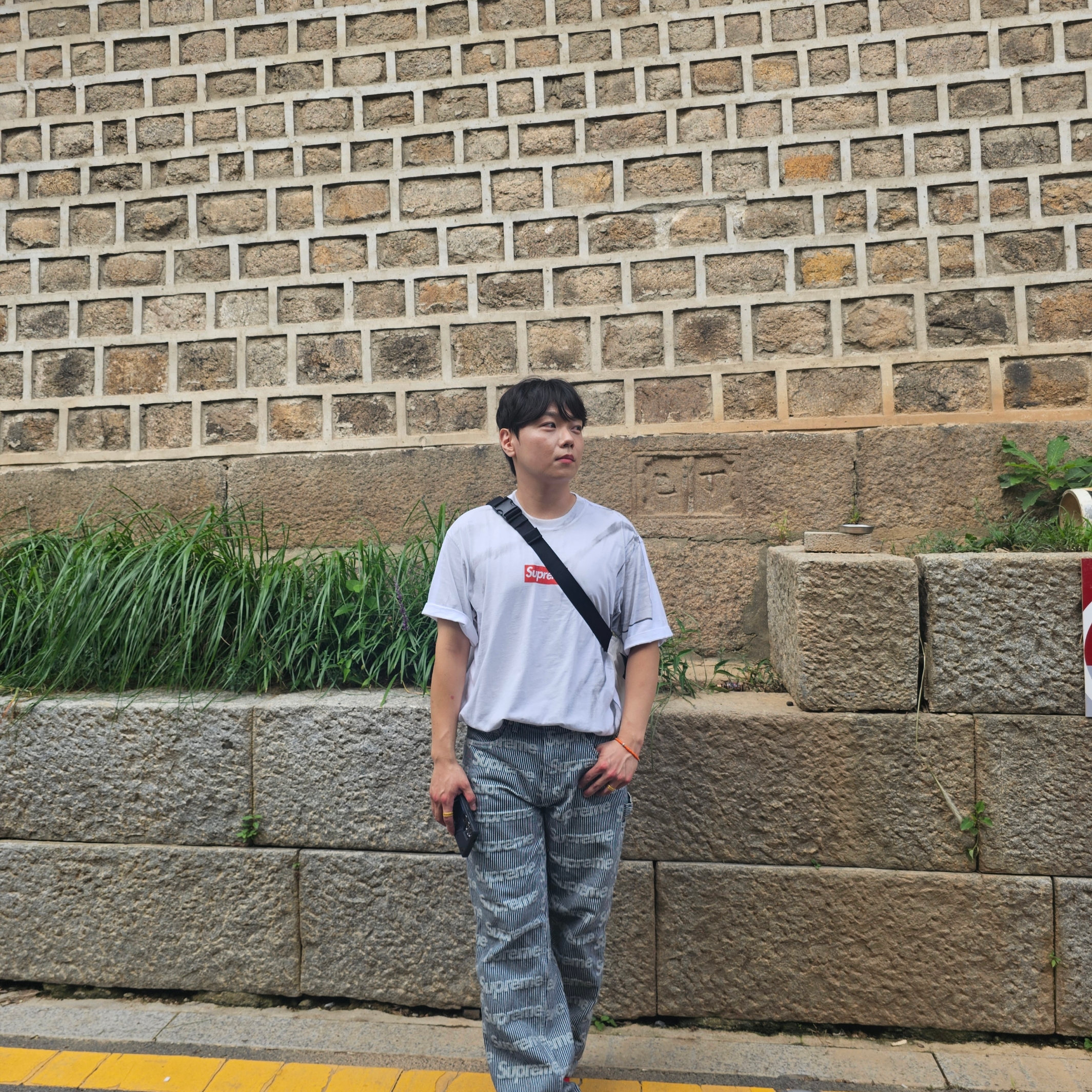 Supreme Denim Painter Pants Stripe - 24SS, Supreme x MM6 Maison Margiela Box Logo T-Shirt White - 24SS 착용 스타일 - 6