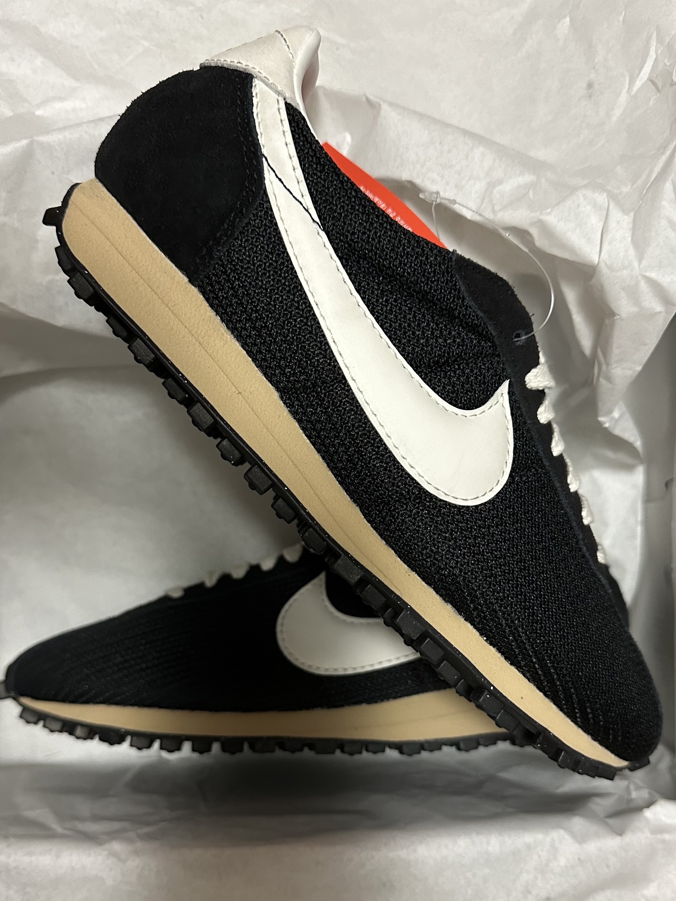 Nike LD-1000 SP Black and Sail 착용 스타일 - 2
