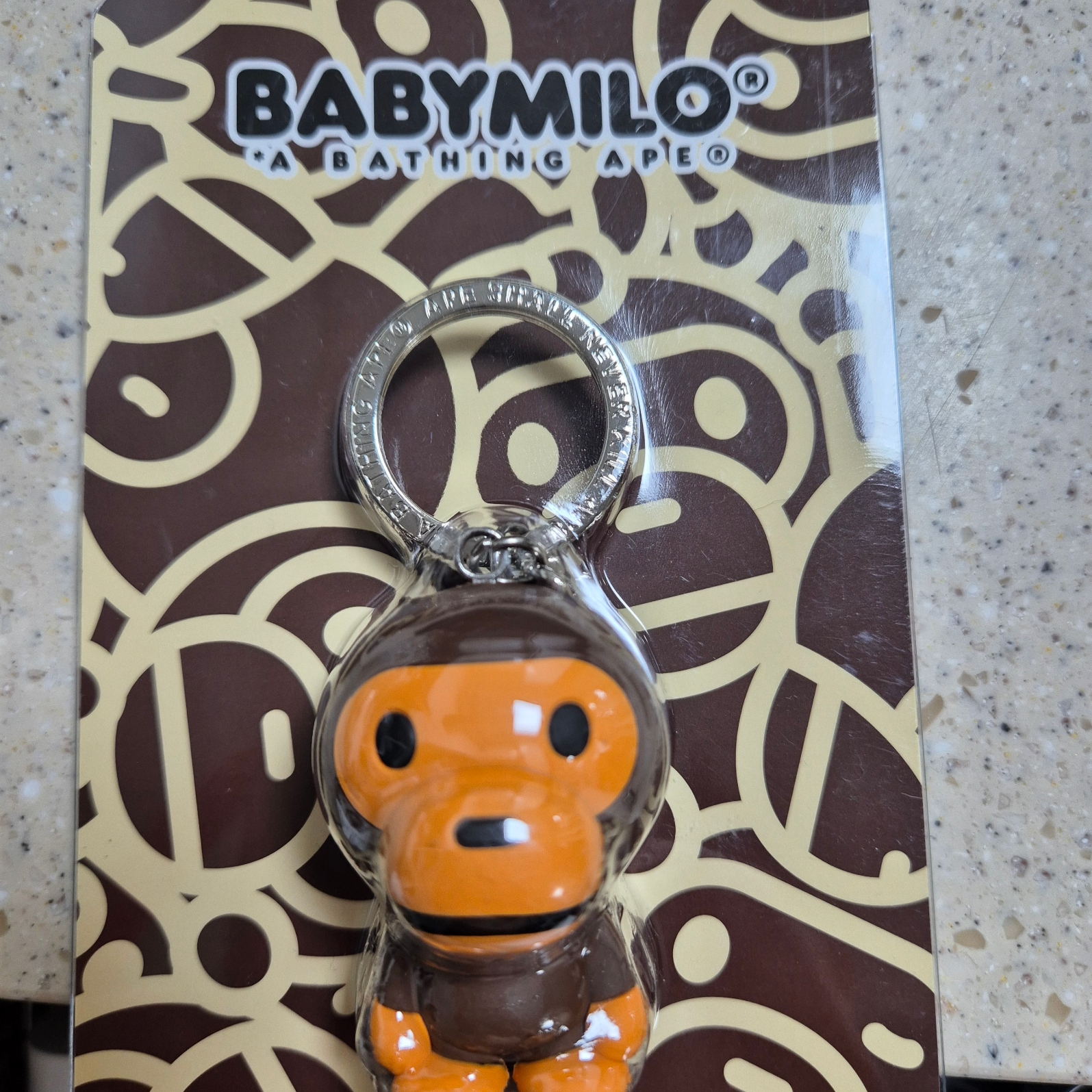 BAPE Baby Milo Keychain Brown 착용 스타일