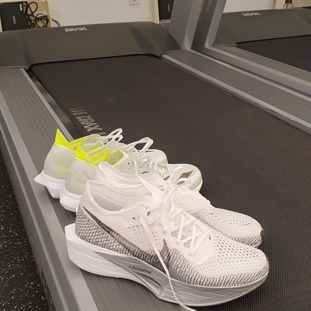 Nike ZoomX Vaporfly Next% 3 White Grey 착용 스타일