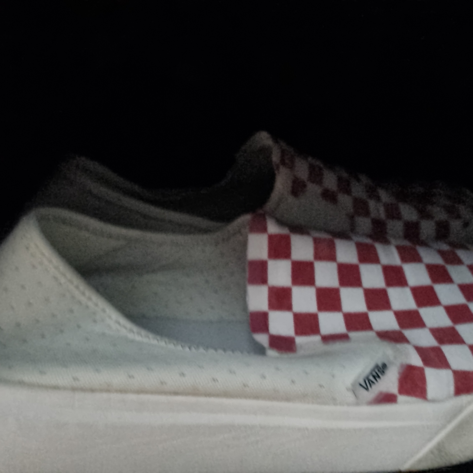 Vans ComfyCush One Checkerboard Racing Red Marshmallow 착용 스타일