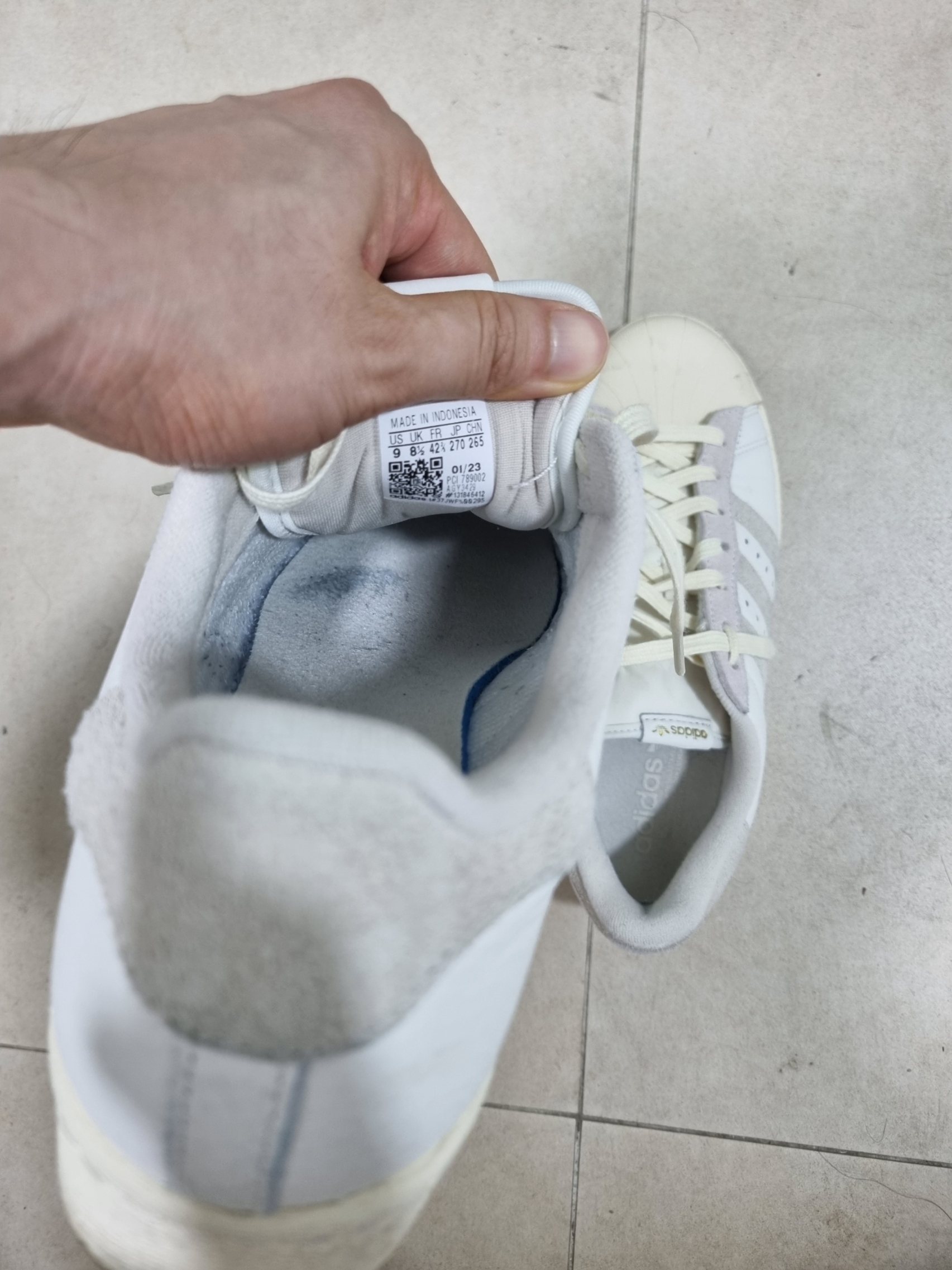 Adidas Superstar 82 White Aluminum 착용 스타일 - 3