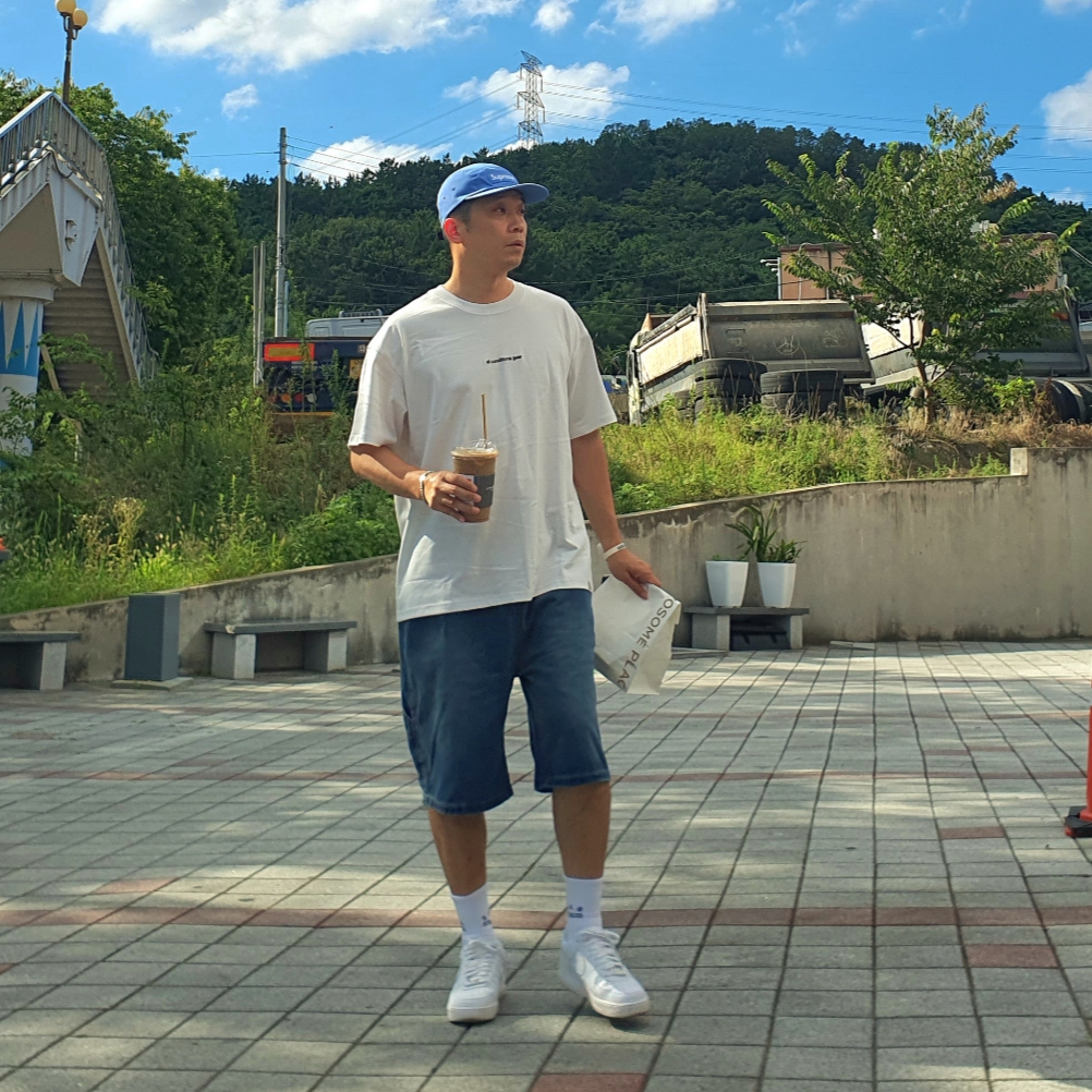 Nike Air Force 1 '07 Low White, IAB Studio Socks White (5 Pack) 착용 스타일 - 1
