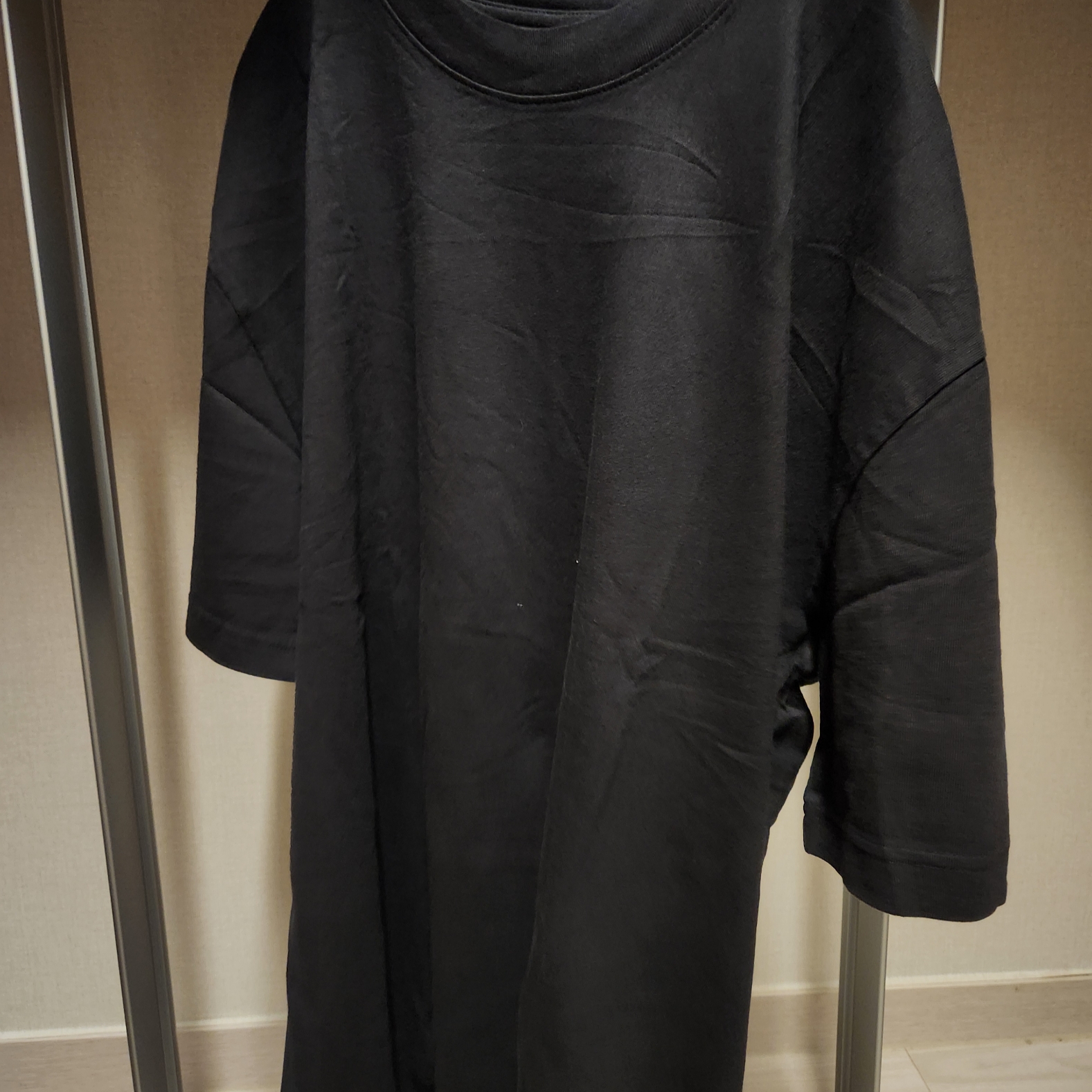 Yeezy YZY Short Sleeve T-Shirt Black 착용 스타일