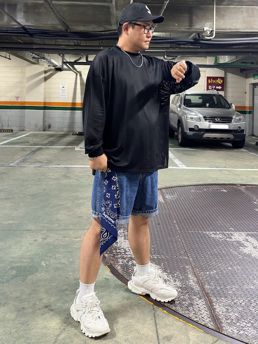 Supreme Cordura S Logo 6-Panel Black - 18FW, Supreme Hav-A-Hank Bandanas Multicolor (Set of 3) - 24SS 착용 스타일
