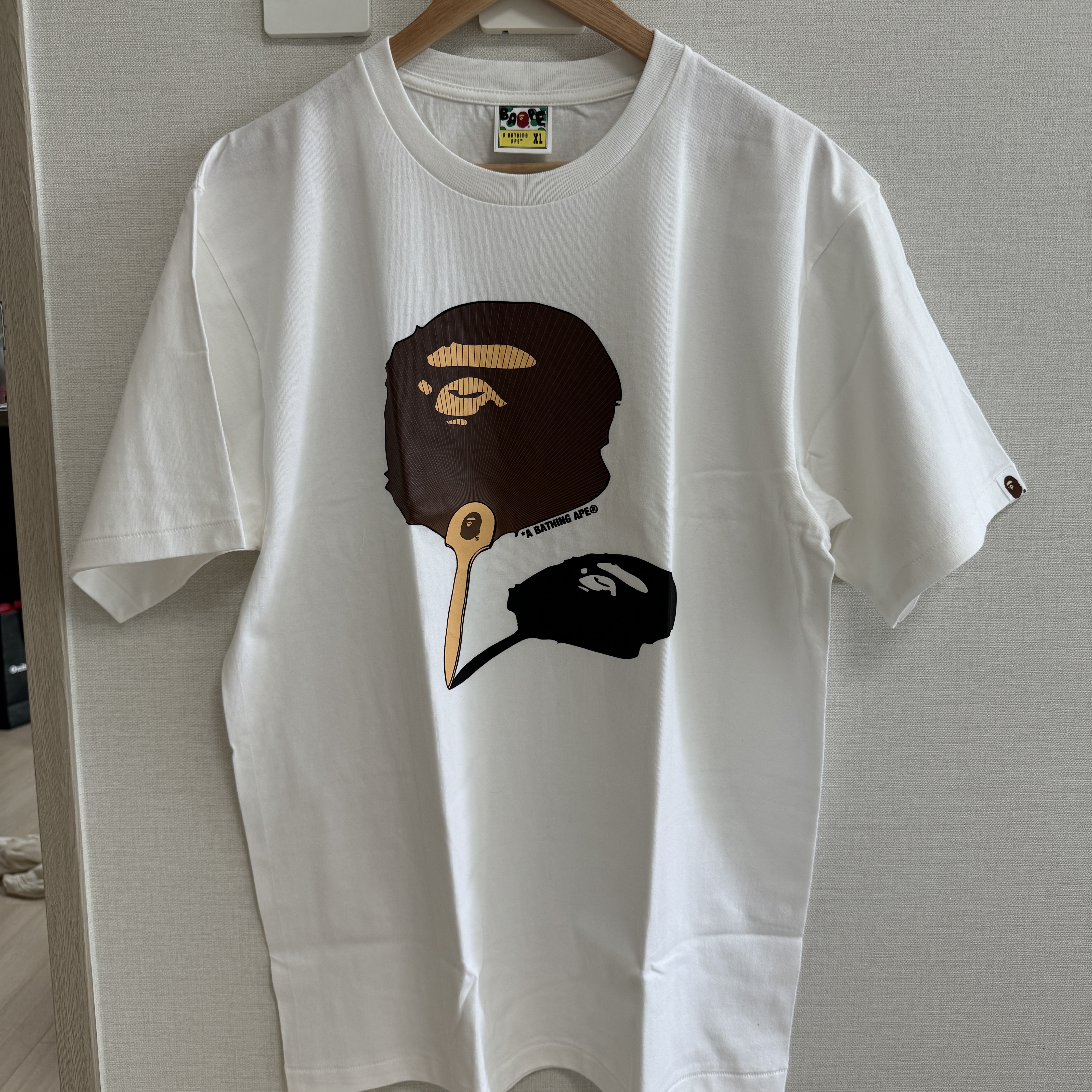 BAPE Japanese Fan Ape Head T-Shirt White 착용 스타일 - 1
