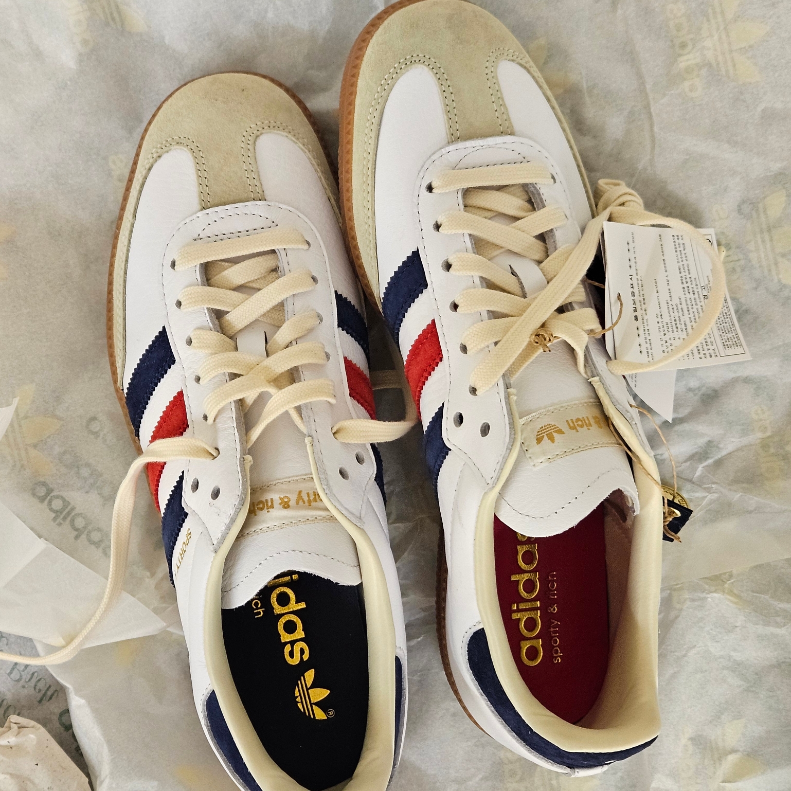 Adidas x Sporty & Rich Samba OG Cloud White Night Indigo 착용 스타일 - 1