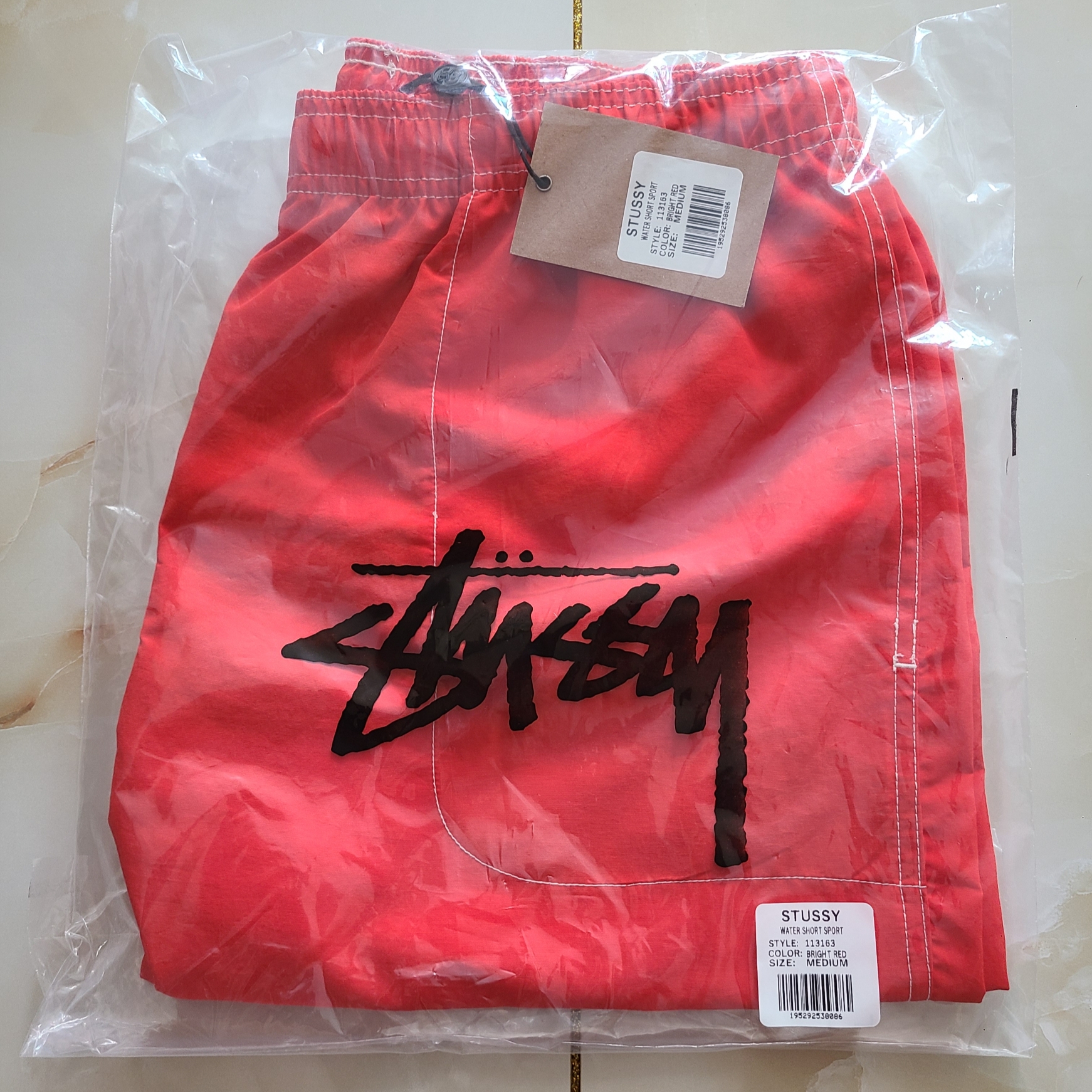 Stussy Sport Water Shorts Bright Red 착용 스타일 - 1