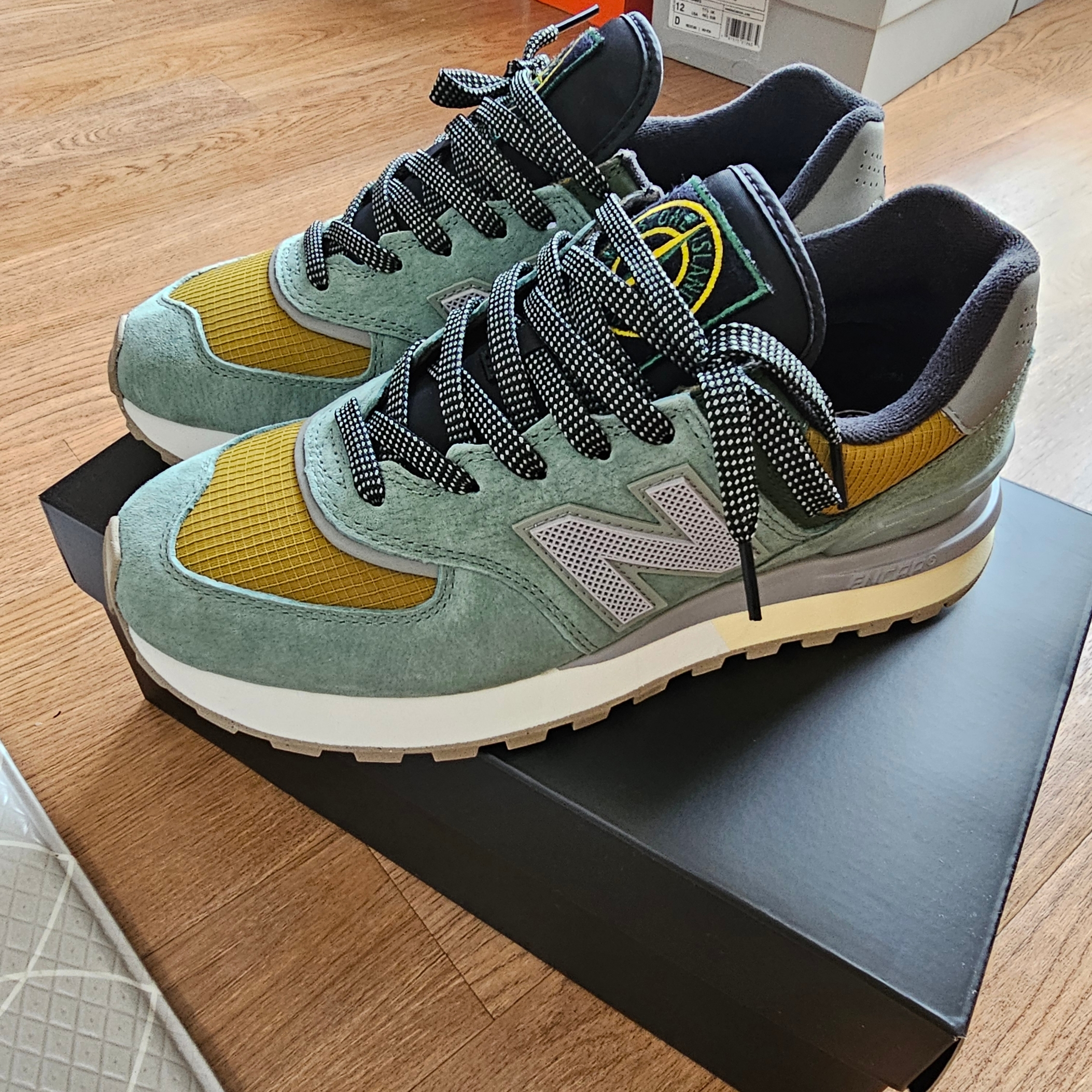 New Balance x Stone Island 574 Legacy Light Green 착용 스타일