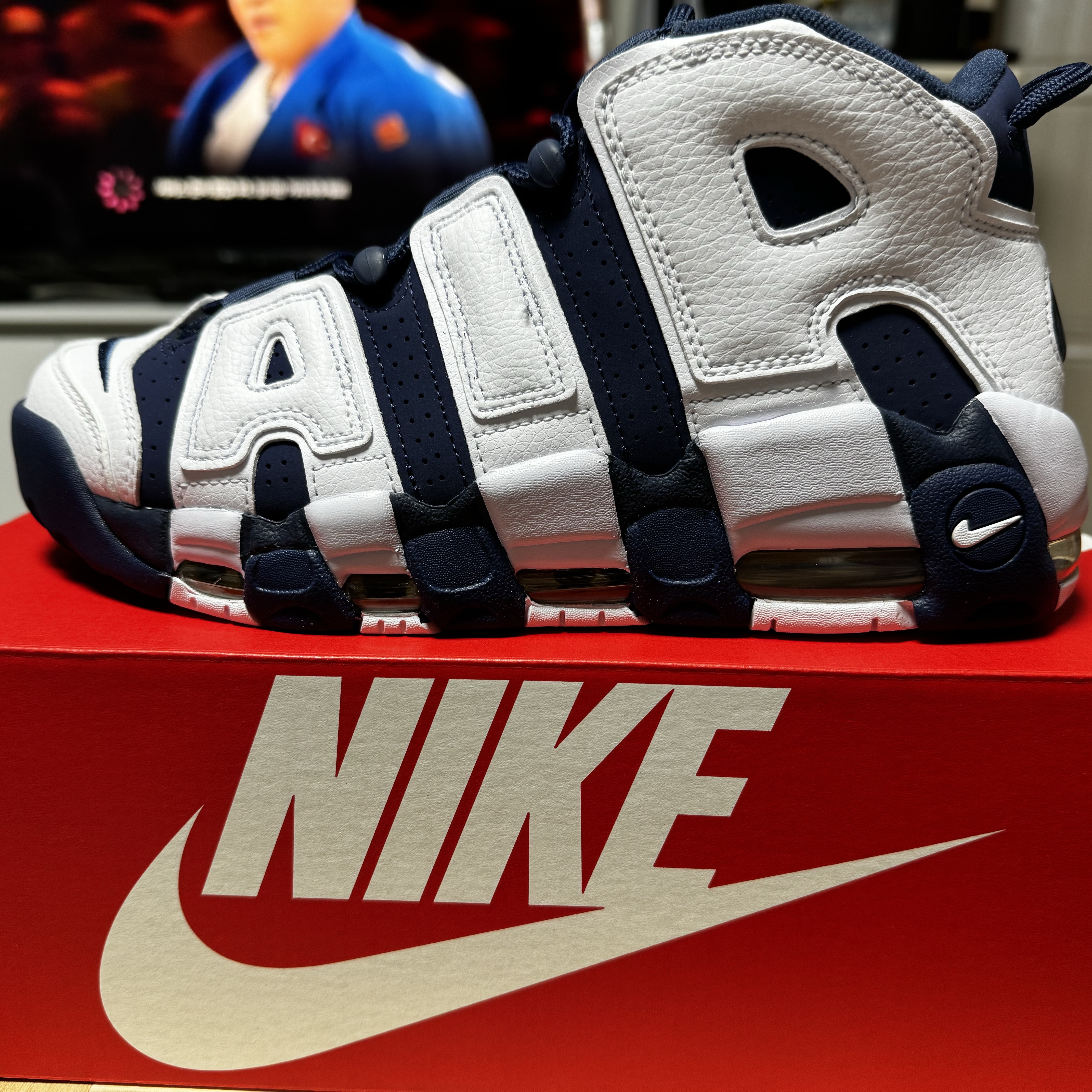 Nike Air More Uptempo 96 White Midnight Navy 착용 스타일 - 3