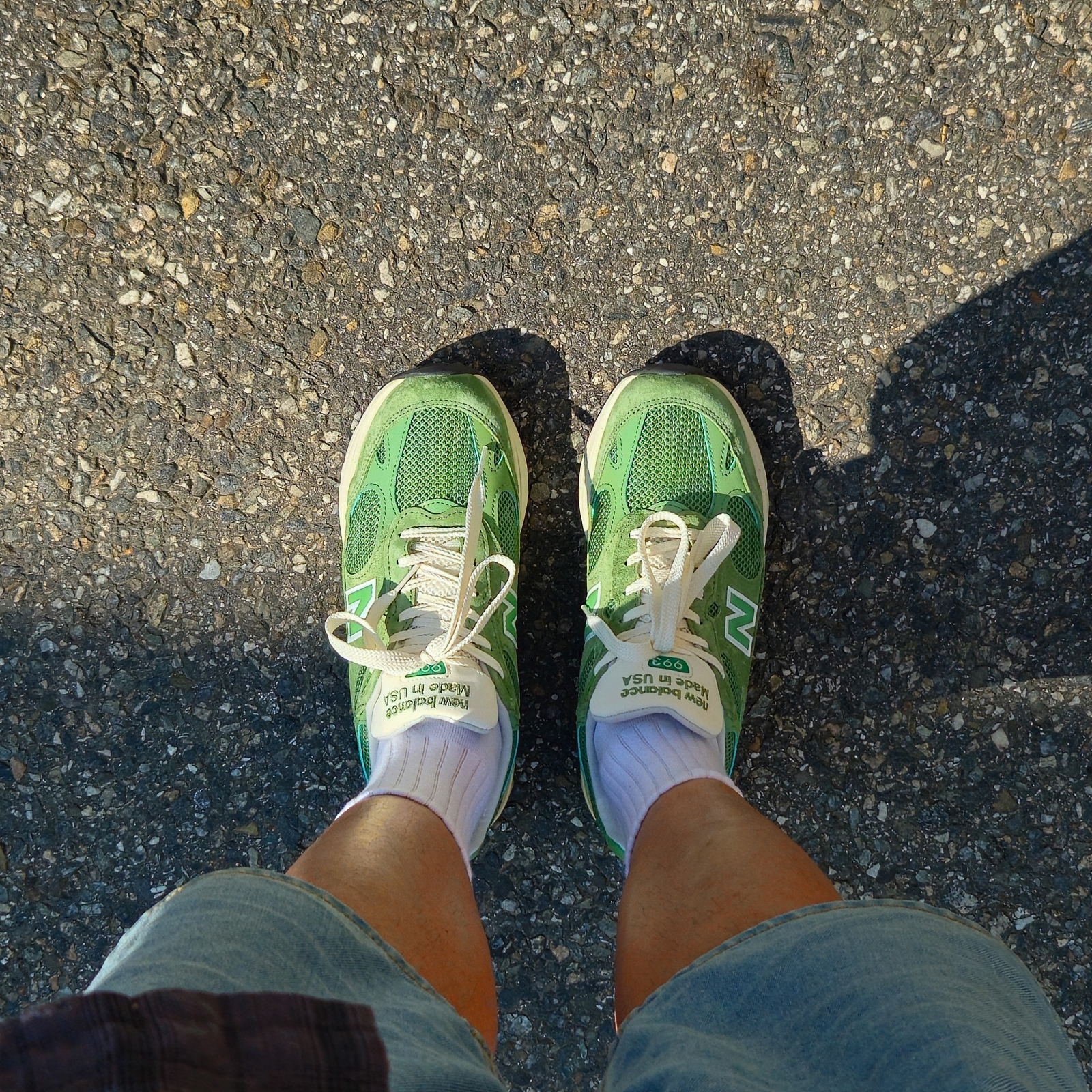 New Balance 993 Made in USA Chive Sea Salt 착용 스타일