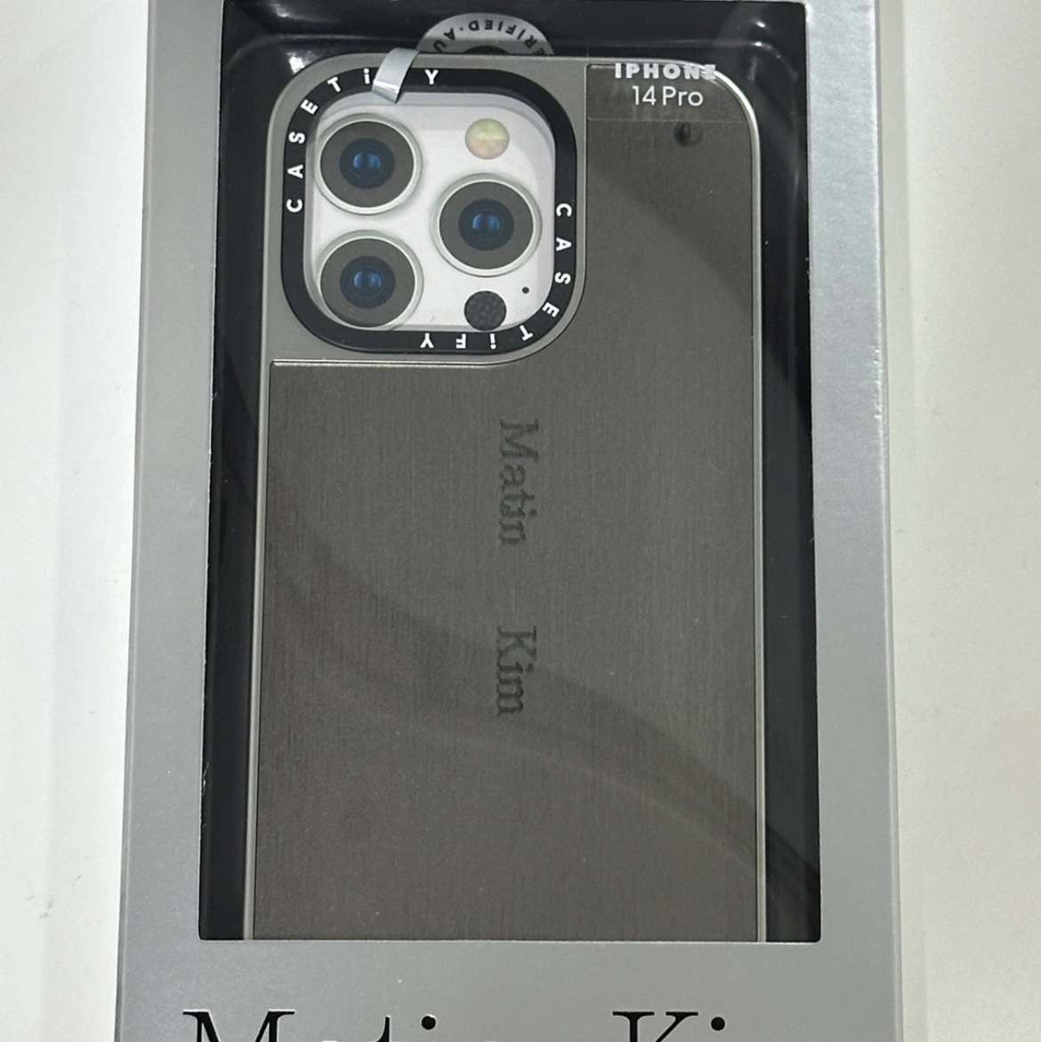 Casetify x Matin Kim iPhone Signature Magsafe Mirror Case Silver 착용 스타일