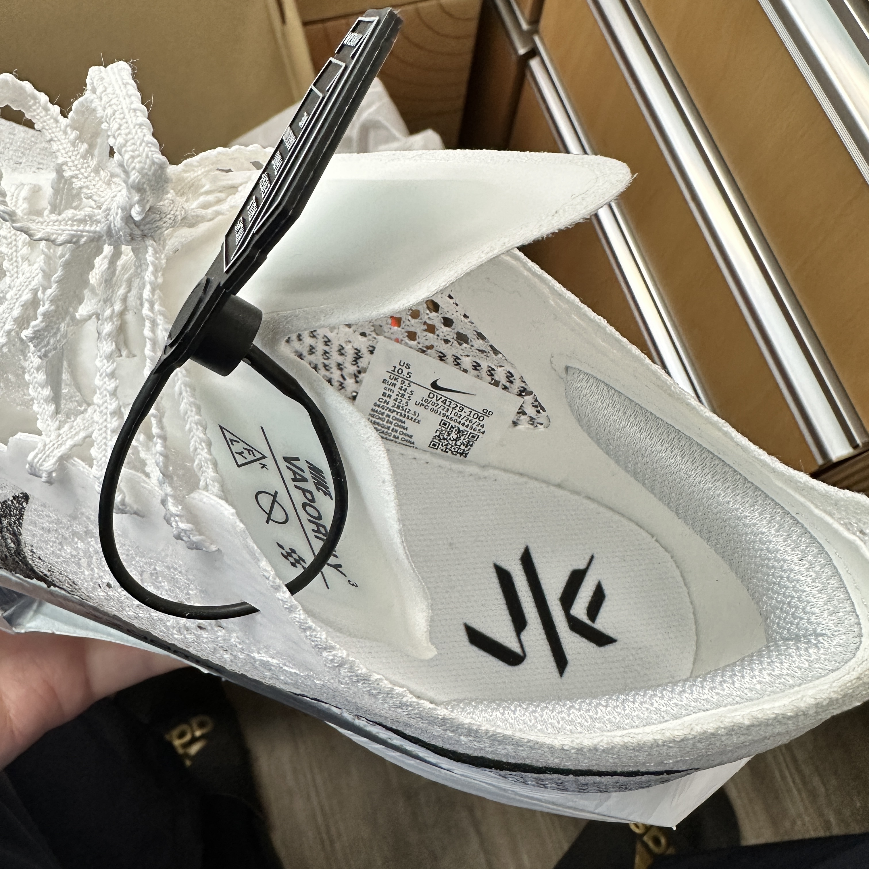 Nike ZoomX Vaporfly Next% 3 White Grey 착용 스타일 - 2