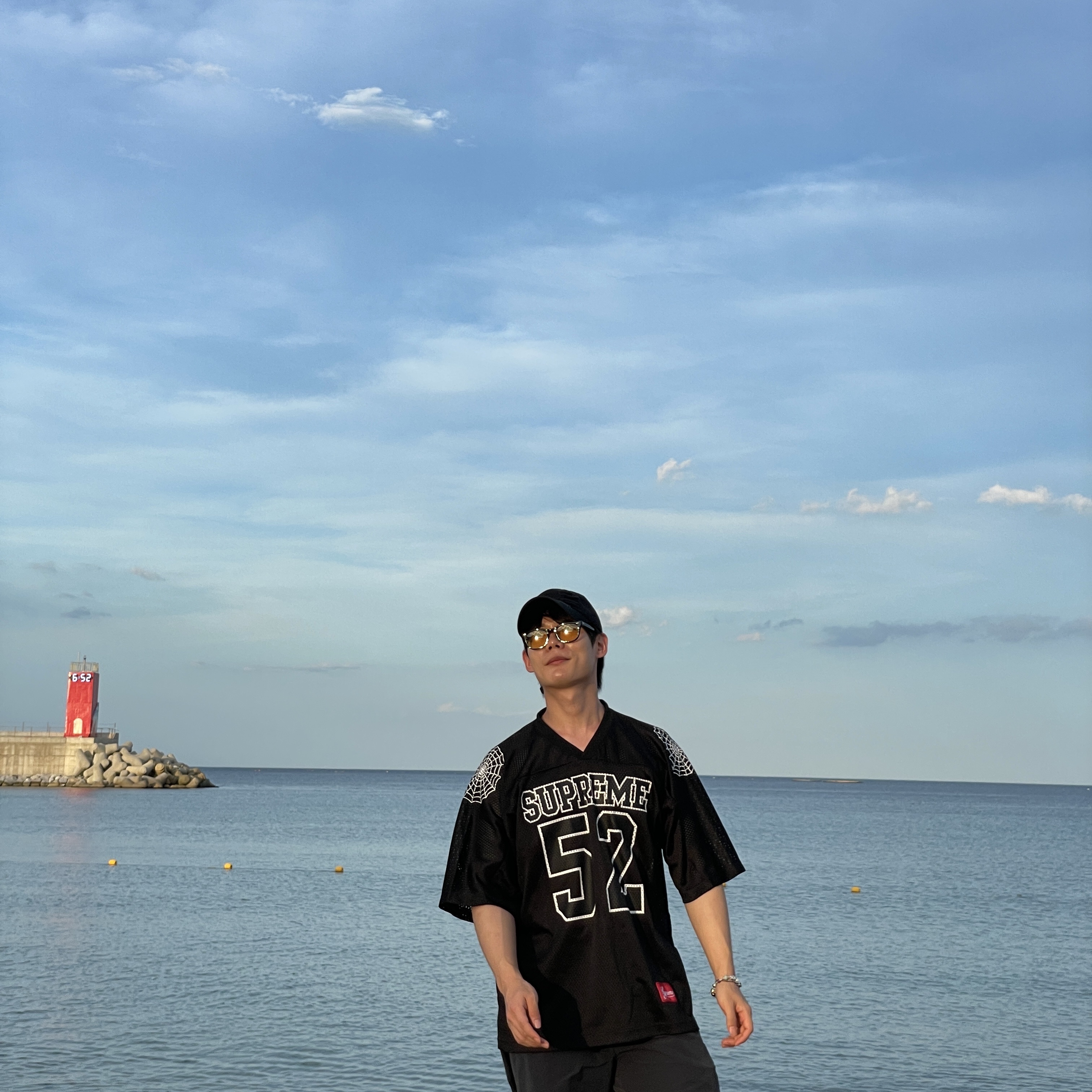 Supreme Spiderweb Football Jersey Black - 24SS 착용 스타일