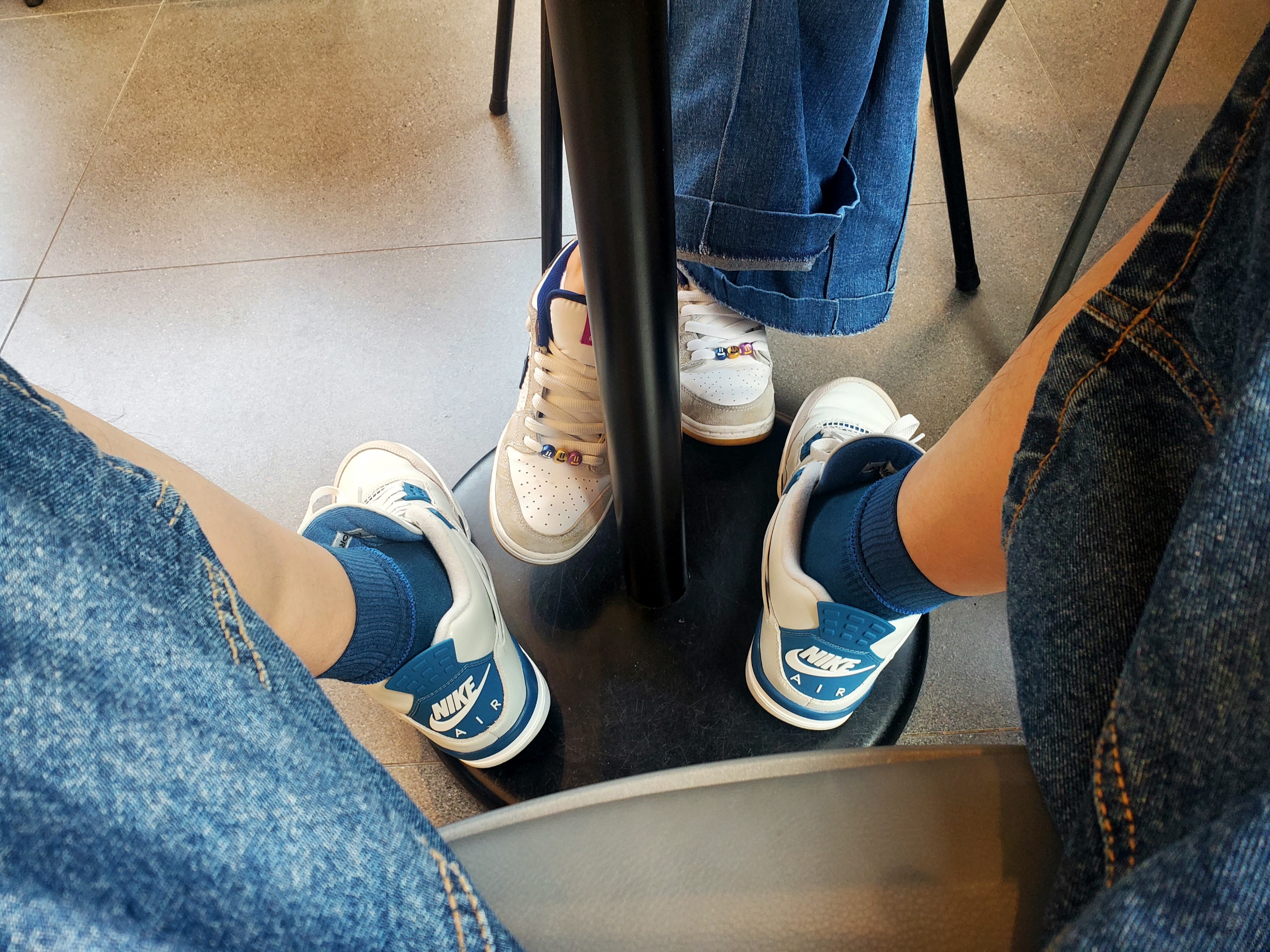 Jordan 4 Retro Industrial Blue, Nike x Rayssa Leal SB Dunk Low PRM Pure Platinum Vivid Purple 착용 스타일 - 1