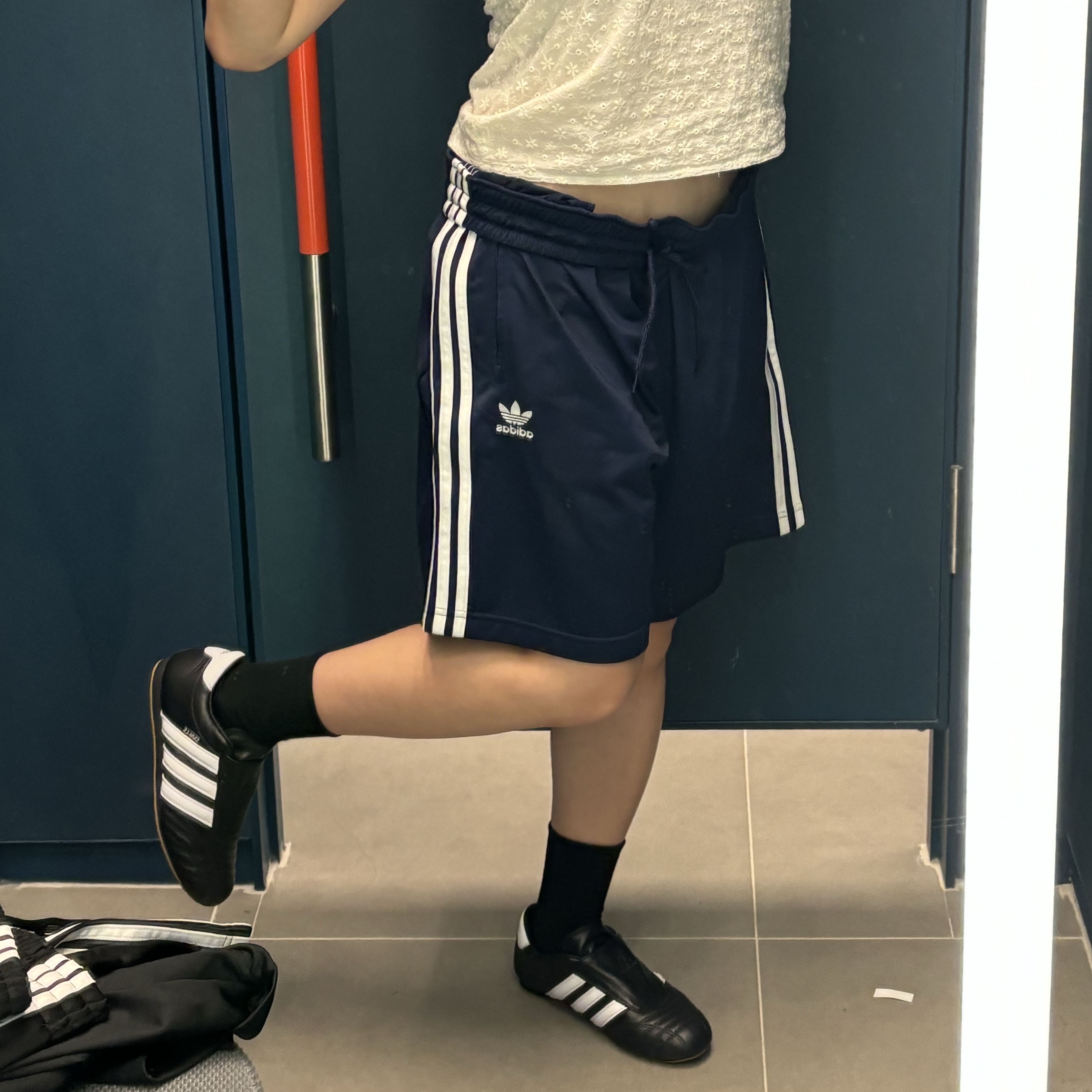 (W) Adidas Taekwondo Core Black Cloud White, Adidas Adicolor Firebird Shorts Night Indigo - KR Sizing 착용 스타일 - 2