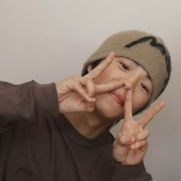 Stussy Brushed Out Stock Skullcap Beanie Sand 착용 스타일