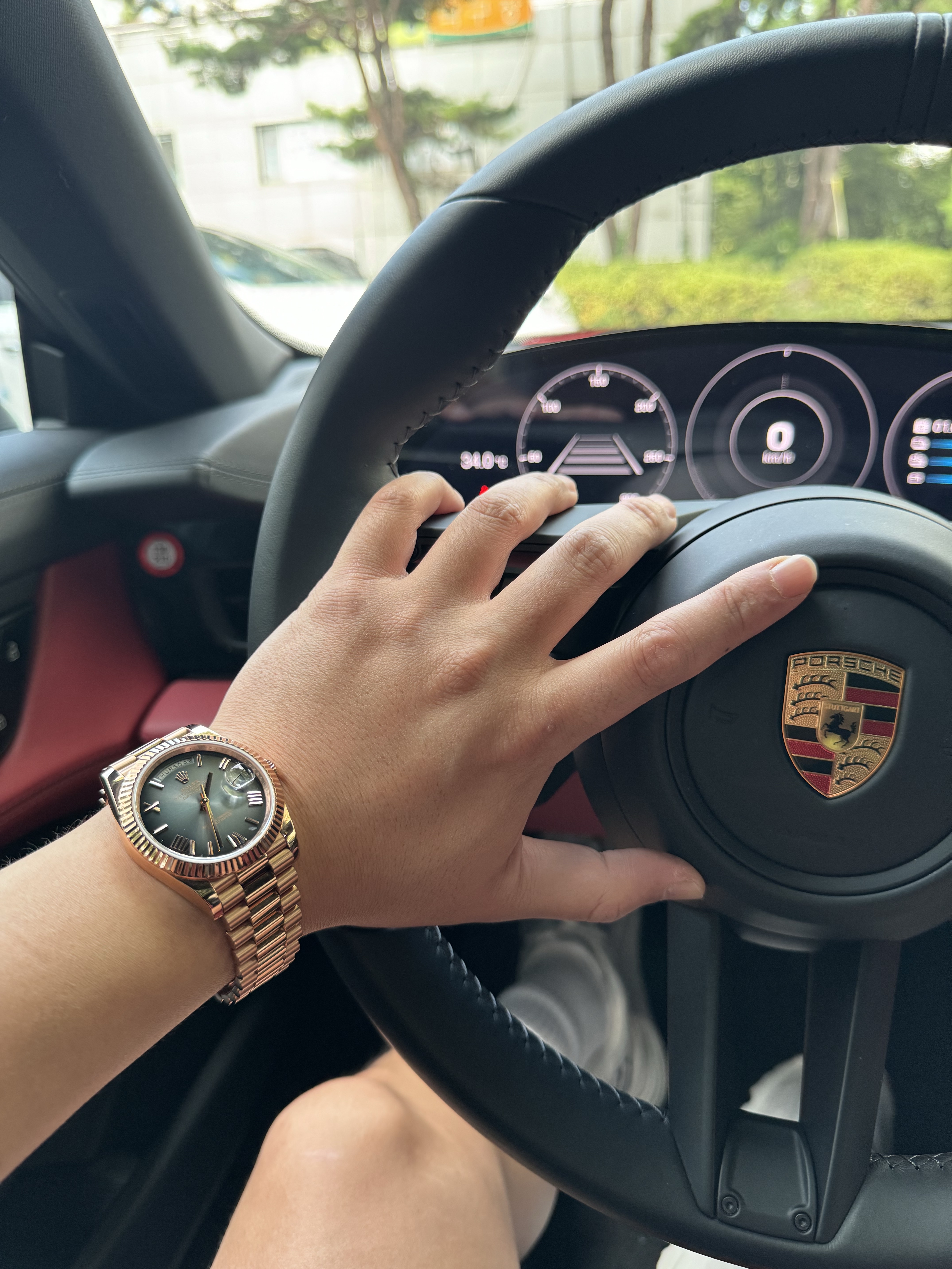Rolex Day-Date 40mm 228235 Black Slate Ombre Roman President, Nike x Stussy Shorts Black (FJ9167-010) 착용 스타일 - 1
