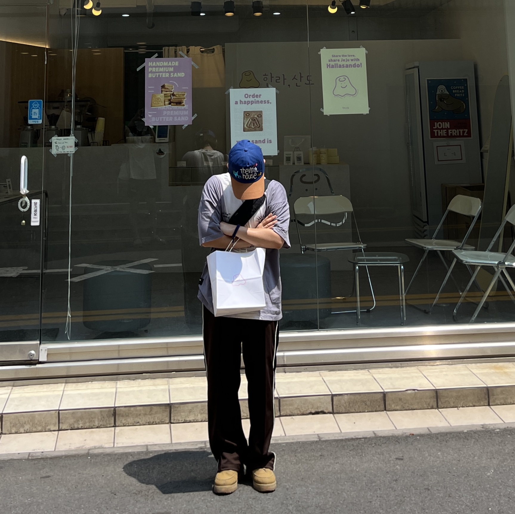 Thevinylhouse Twotone Ball Cap Blue 착용 스타일 - 3