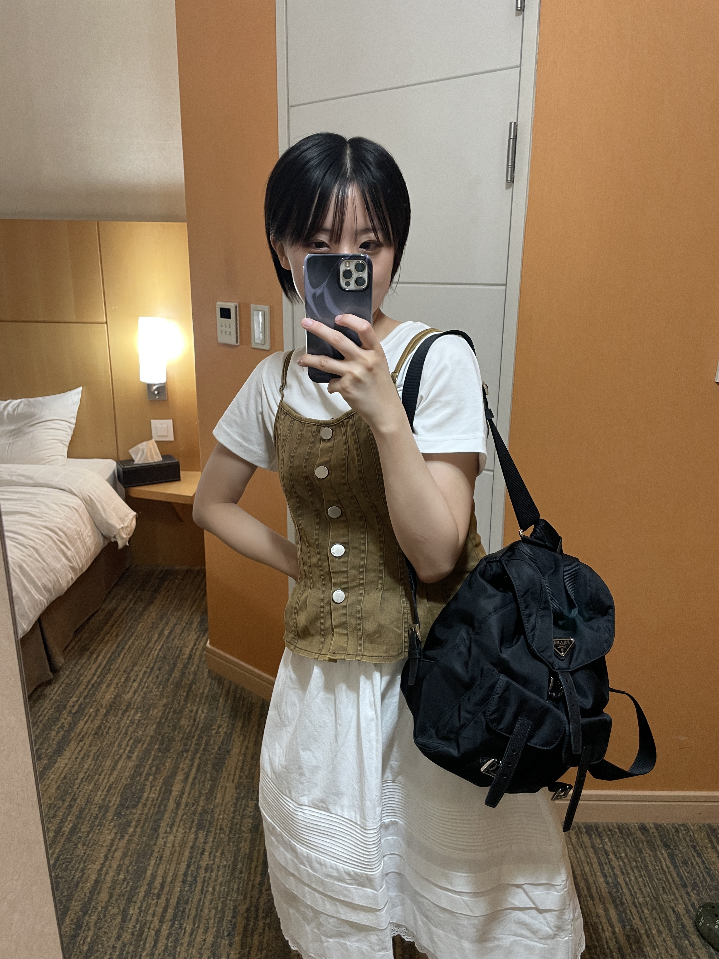 Prada Re-Nylon Small Backpack Black 착용 스타일