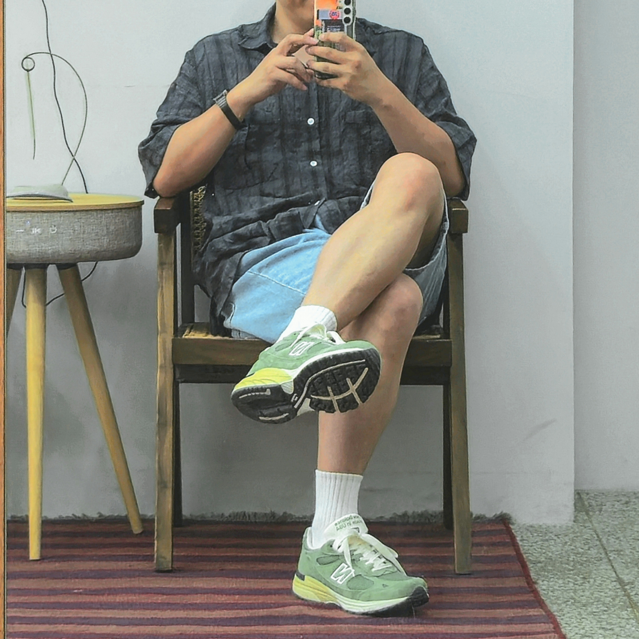 New Balance 993 Made in USA Chive Sea Salt 착용 스타일 - 1