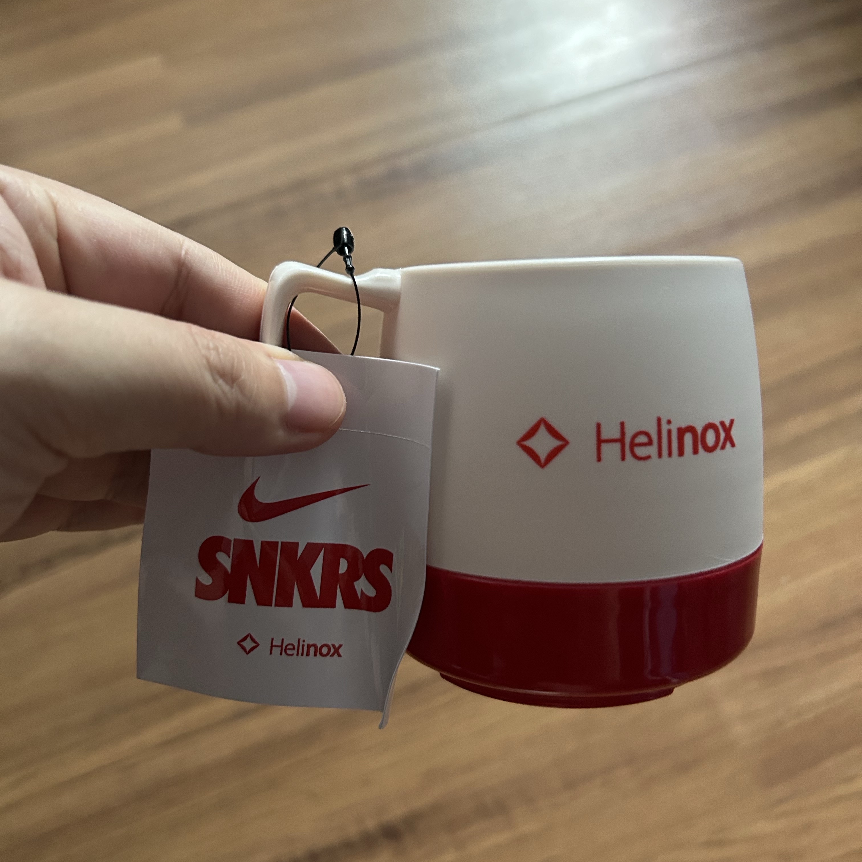 Helinox x Nike SNKRS Lounge Souvenir Dinex Mug White 착용 스타일