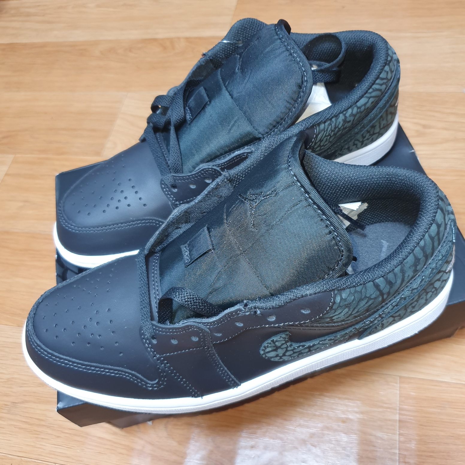 Jordan 1 Low SE Off-Noir Black 착용 스타일