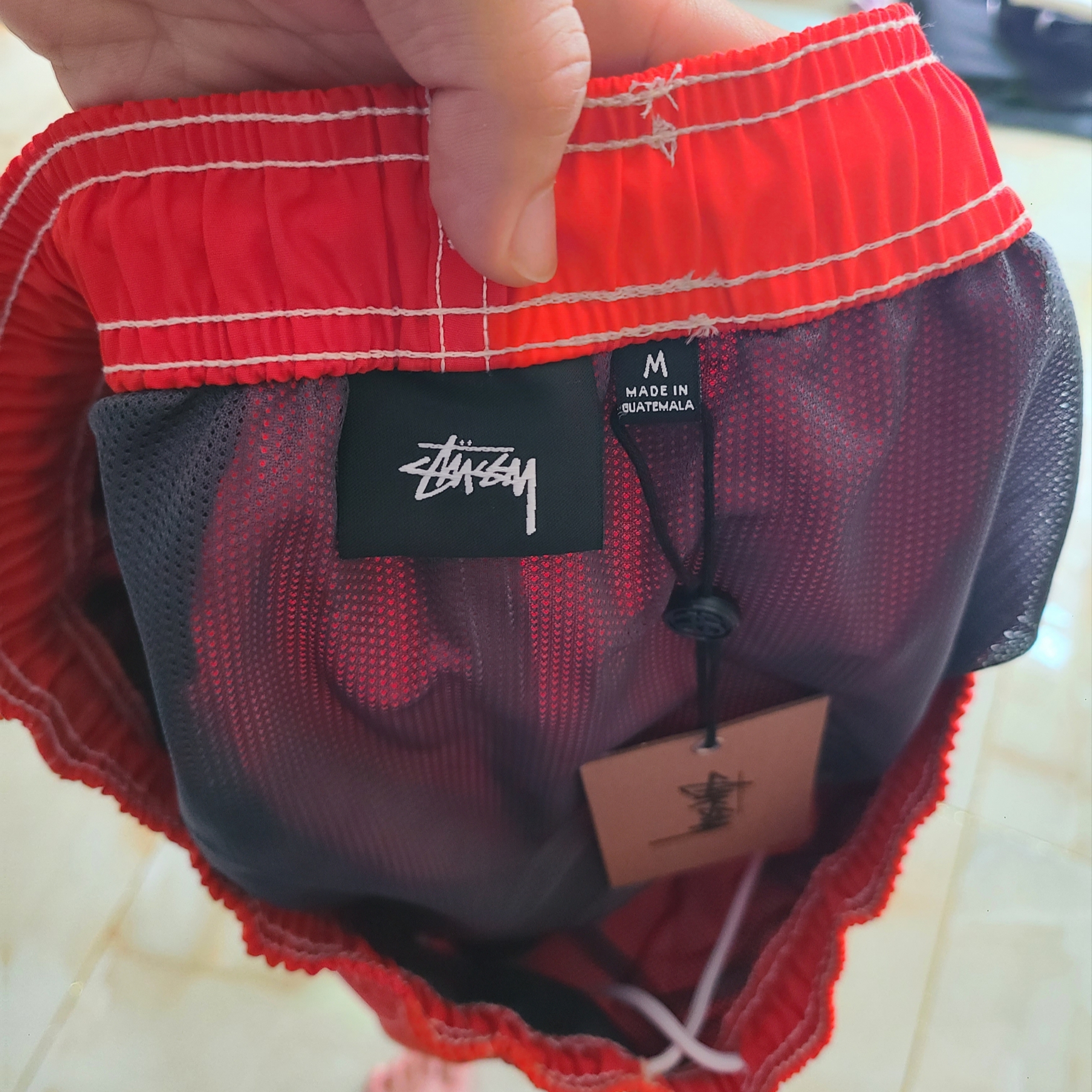 Stussy Sport Water Shorts Bright Red 착용 스타일 - 3