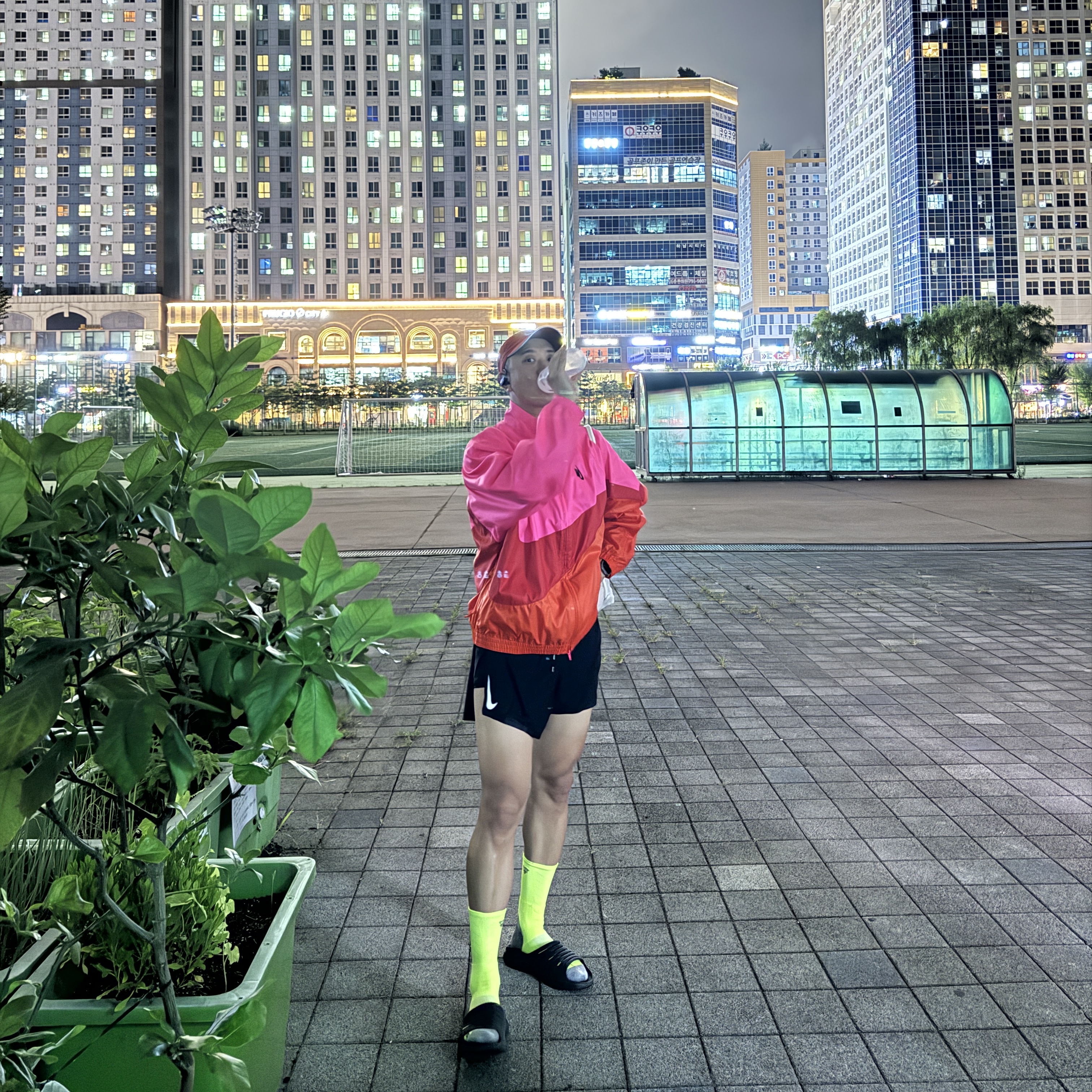 Adidas Adizero Adios Pro 3 Crystal White, Nike Zoom Pegasus Turbo Next Nature Pure Platinum 착용 스타일 - 6