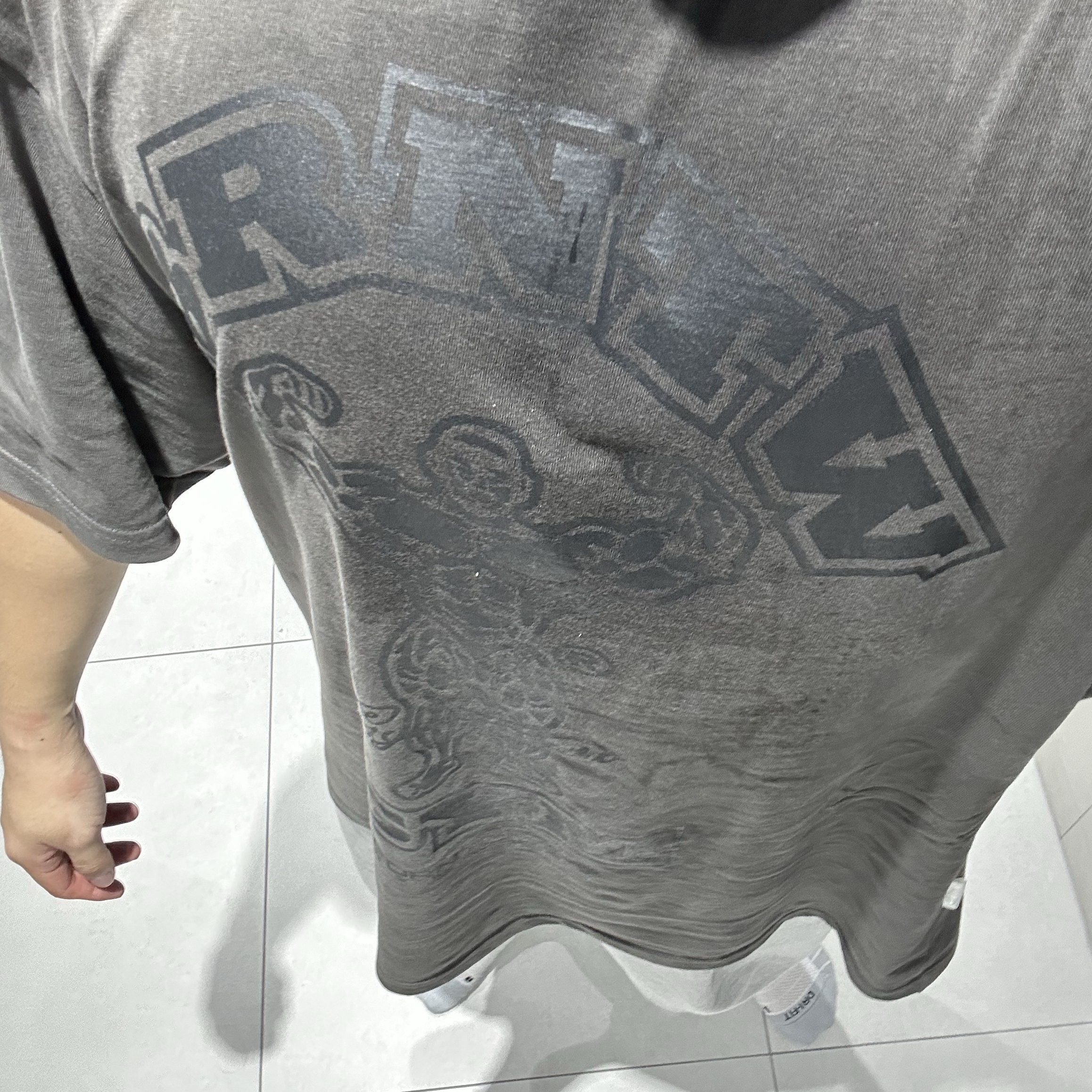 BORN TO WIN Raiseborn Over Fit T-Shirts Charcoal, Jordan 1 Low Kkachi 착용 스타일 - 2
