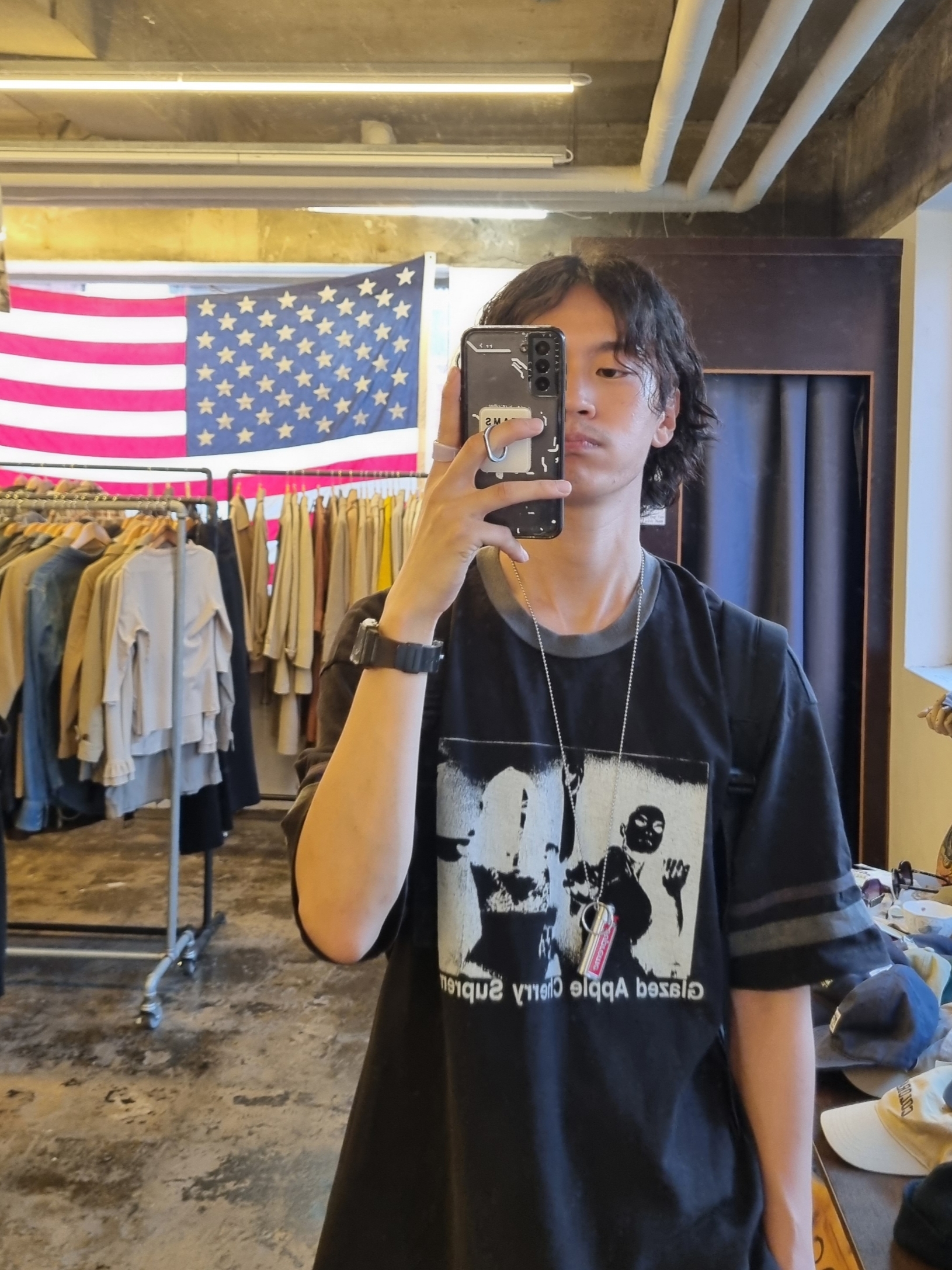 Supreme Metal Lighter Holster - 19SS, Supreme Glazed Athletic S/S Top Black - 23FW 착용 스타일