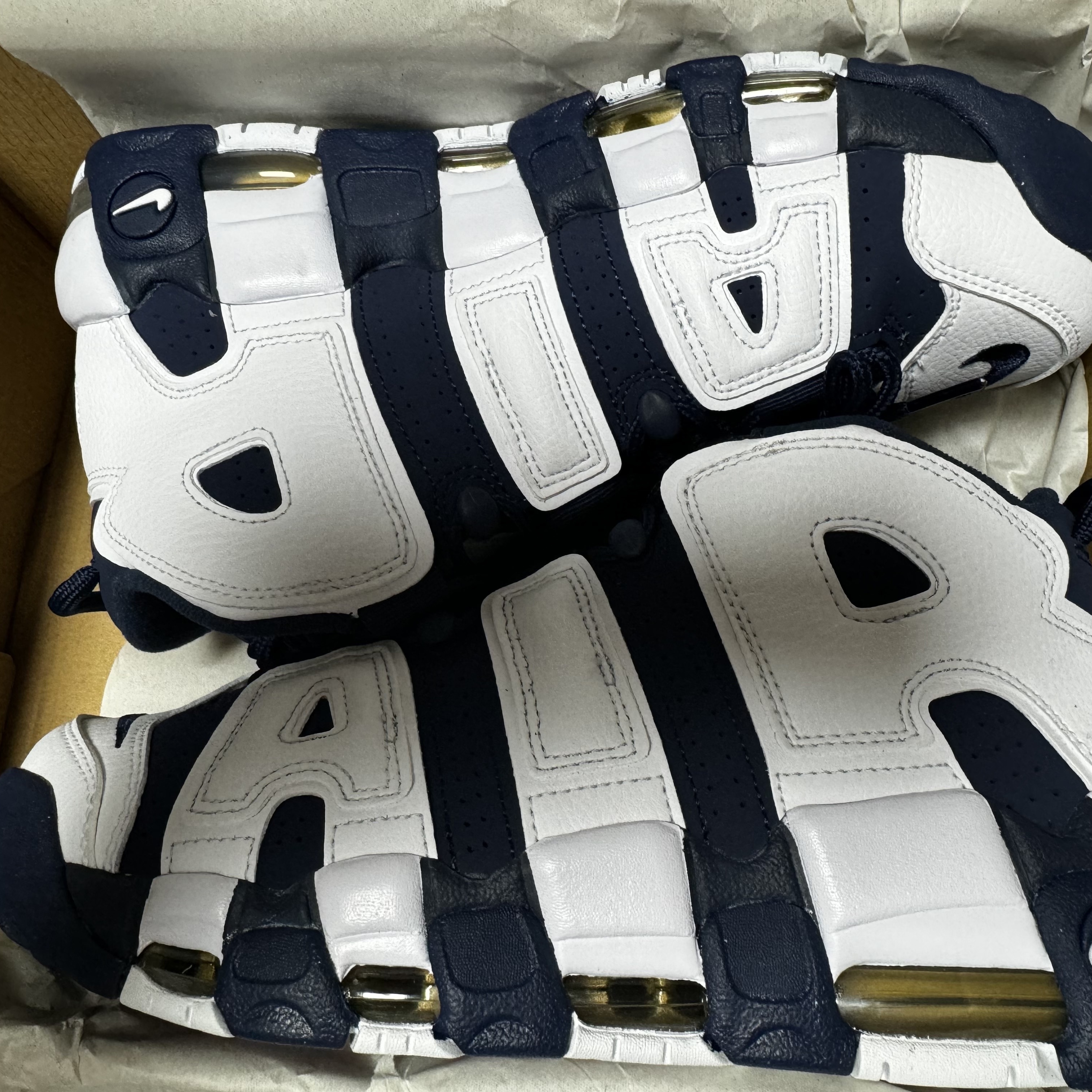 Nike Air More Uptempo 96 White Midnight Navy 착용 스타일 - 6