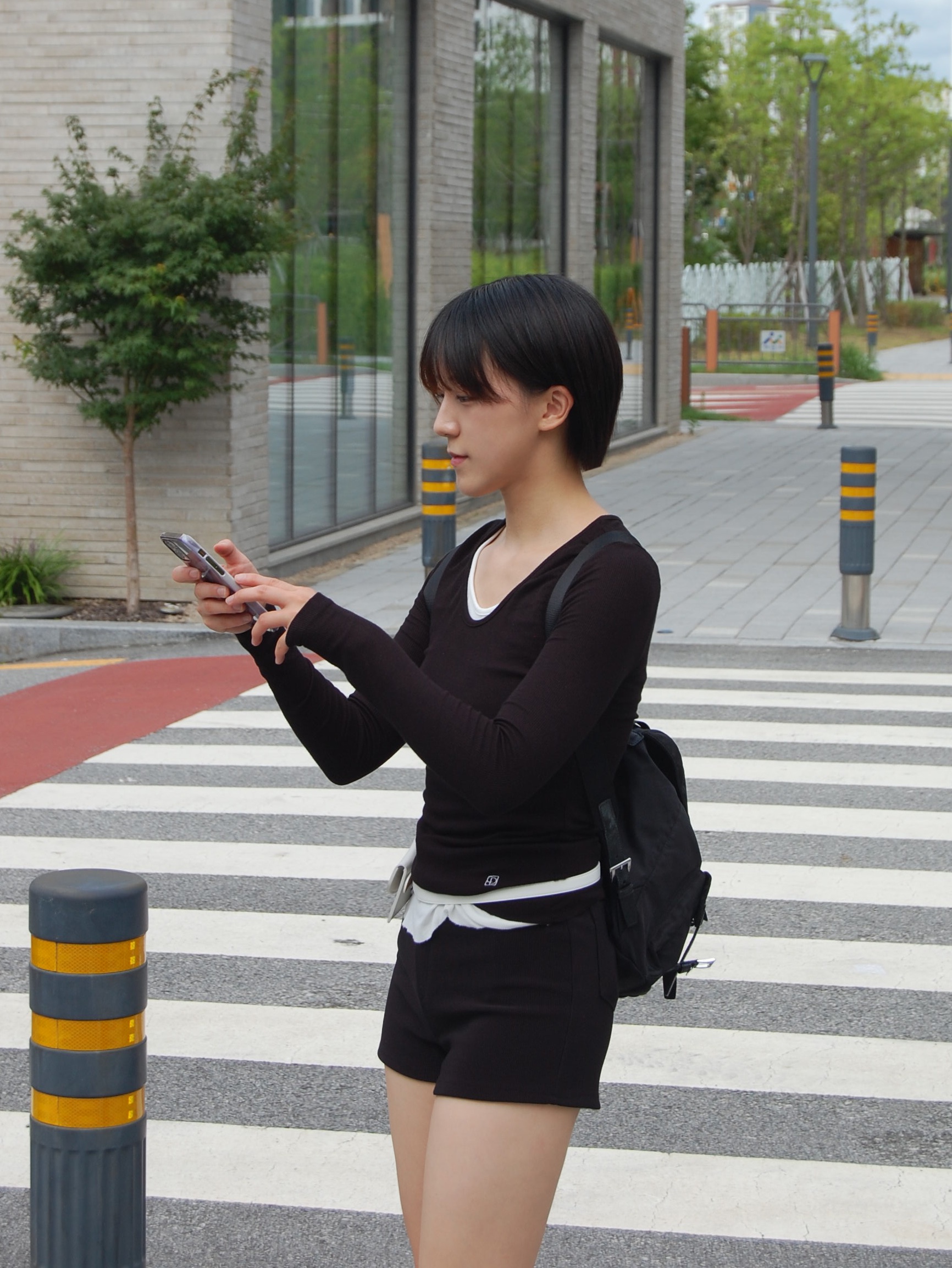 Prada Re-Nylon Small Backpack Black 착용 스타일