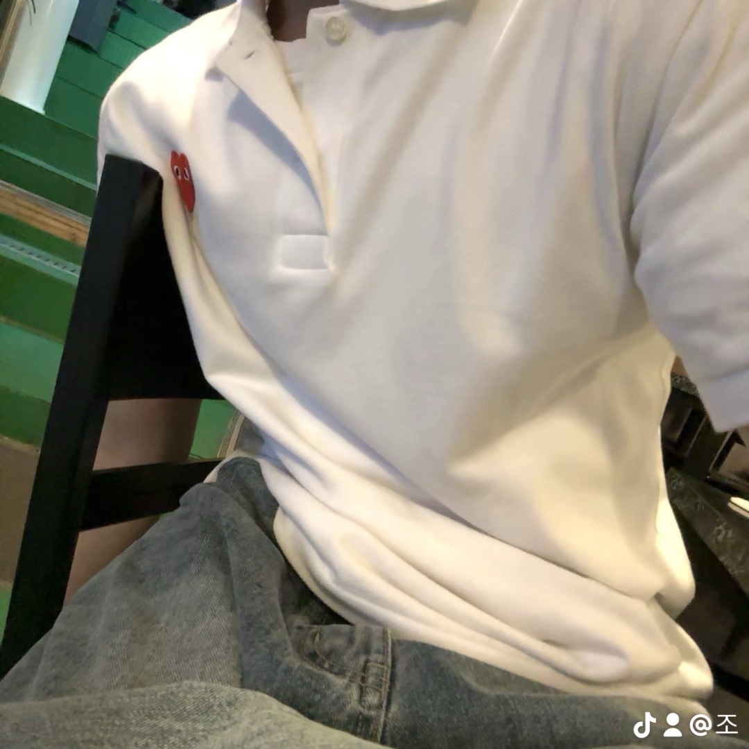 Play Comme des Garcons Red Heart Polo Shirt White 착용 스타일