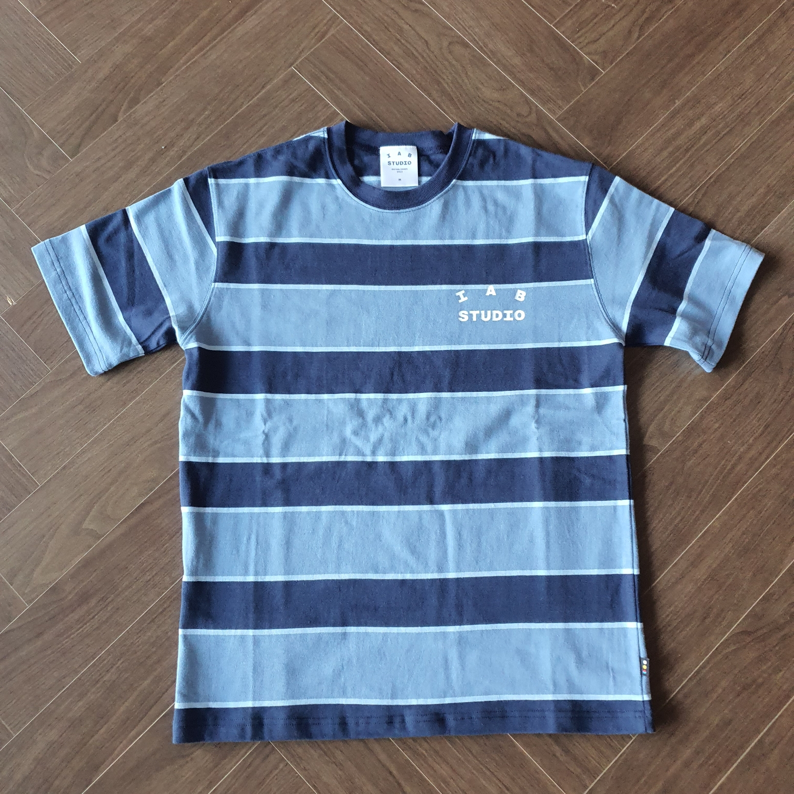 IAB Studio Striped T-Shirt Blue White 착용 스타일