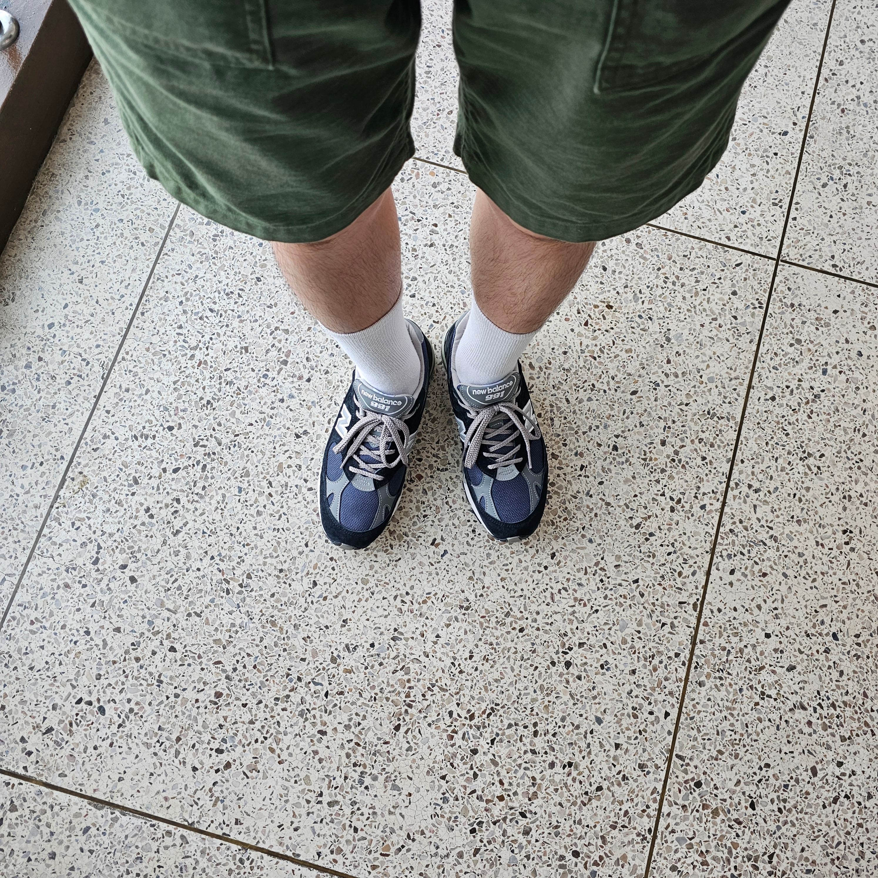 New Balance 991 Made in UK Navy 착용 스타일 - 2