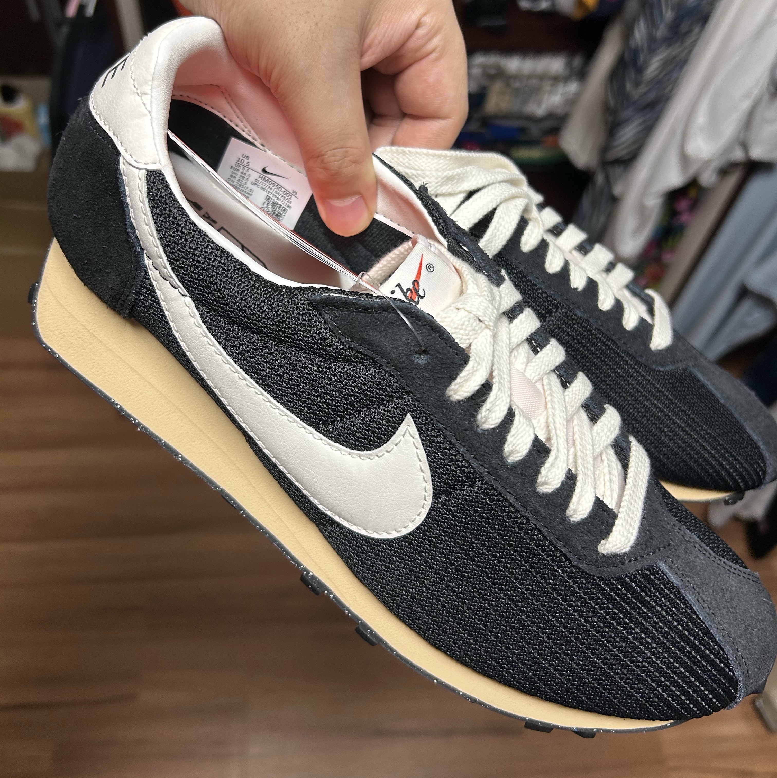 Nike LD-1000 SP Black and Sail 착용 스타일