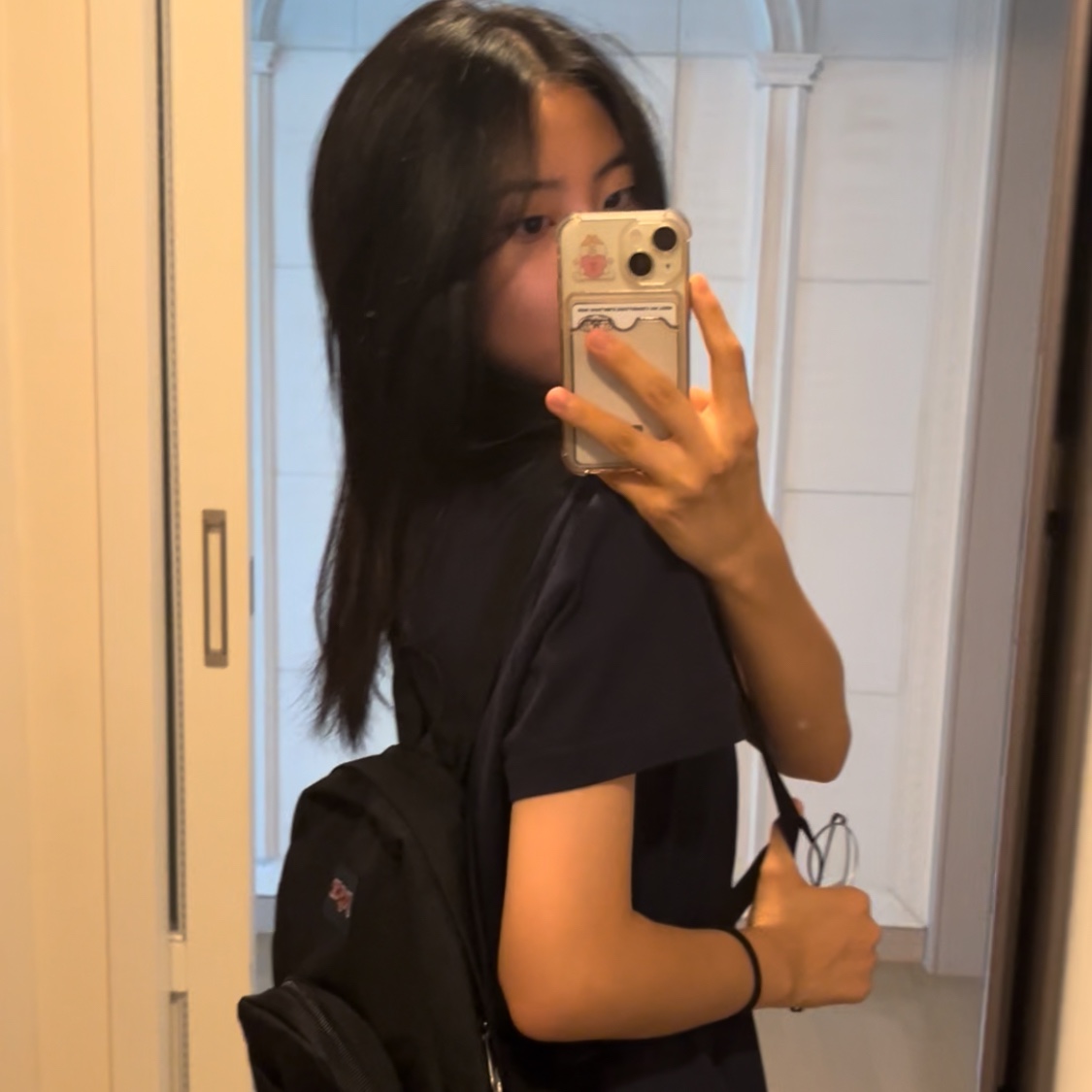 Jansport Half Pint Mini Backpack Black 착용 스타일 - 2