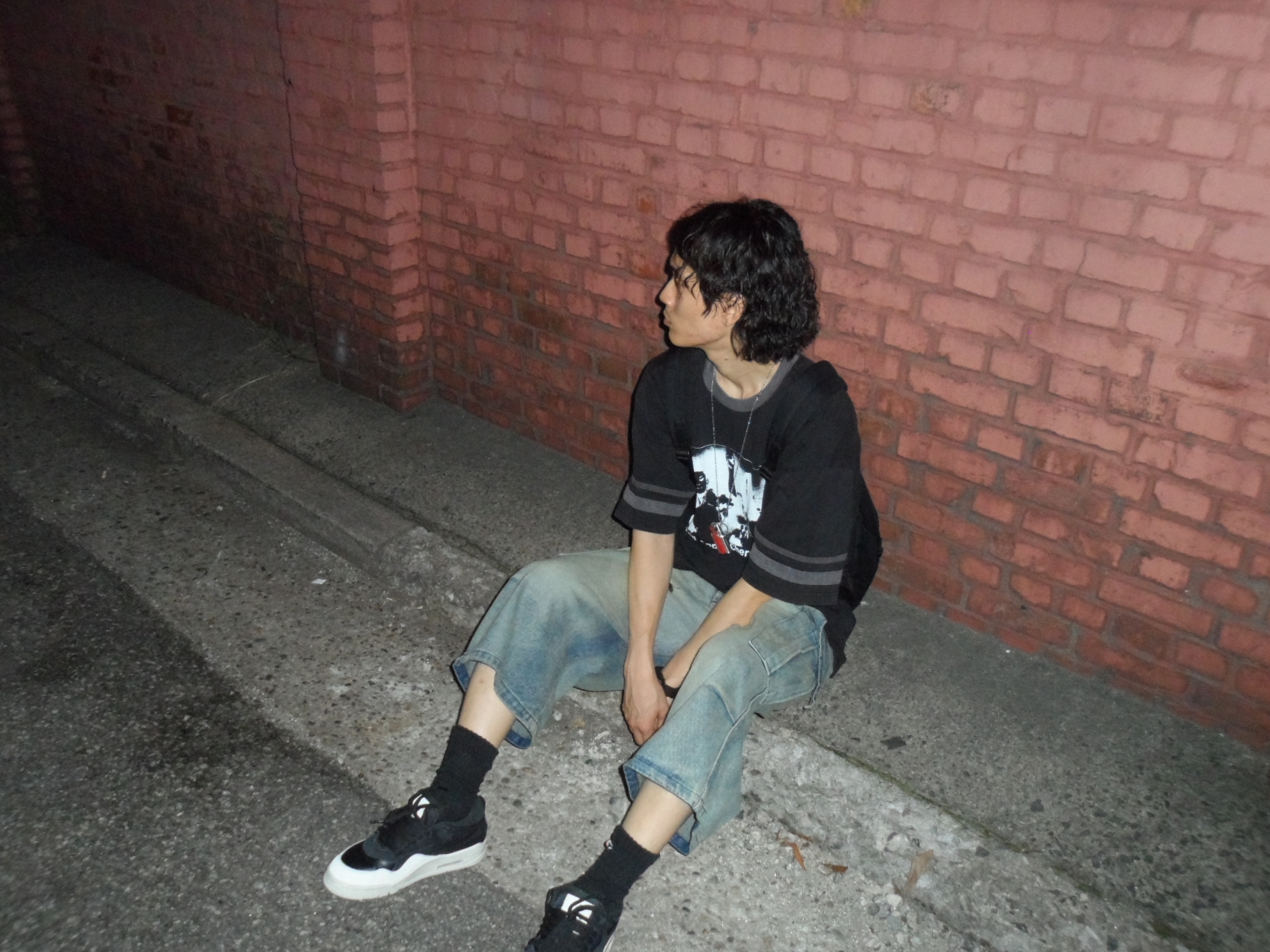 Supreme Glazed Athletic S/S Top Black - 23FW, Supreme Metal Lighter Holster - 19SS 착용 스타일