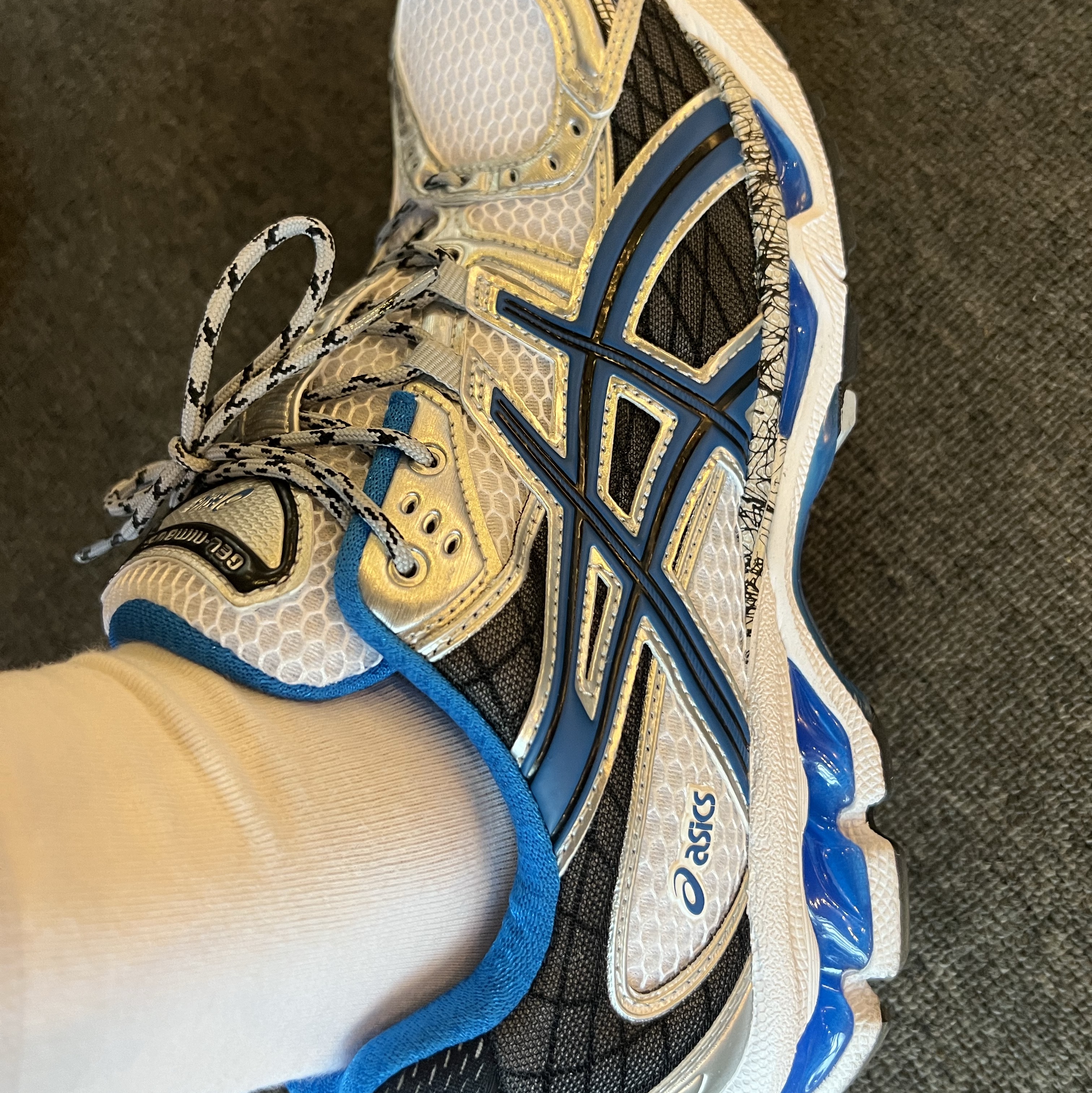 Asics Gel-Nimbus 10.1 White Directoire Blue 착용 스타일 - 1
