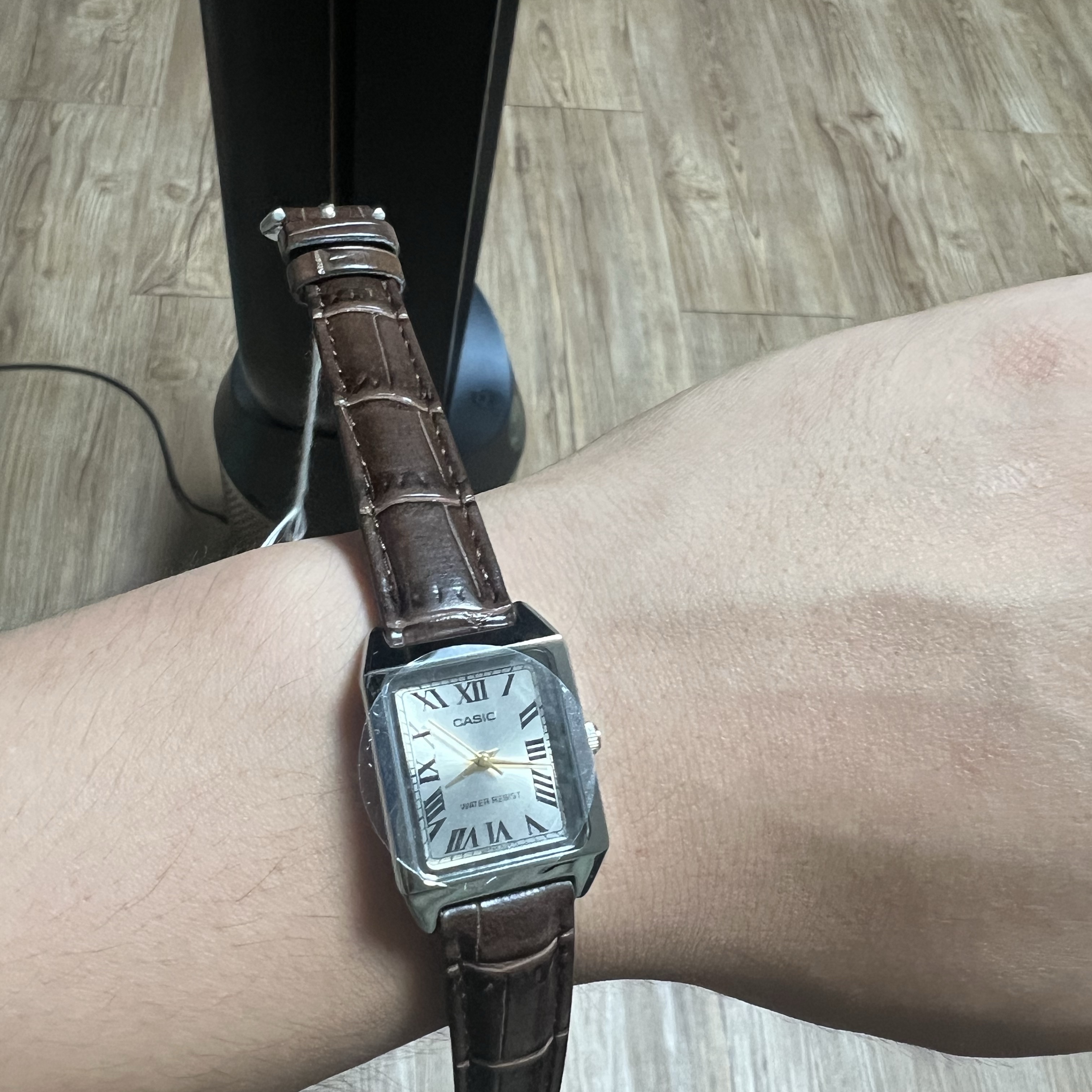 Casio LTP-V007L-9B 착용 스타일