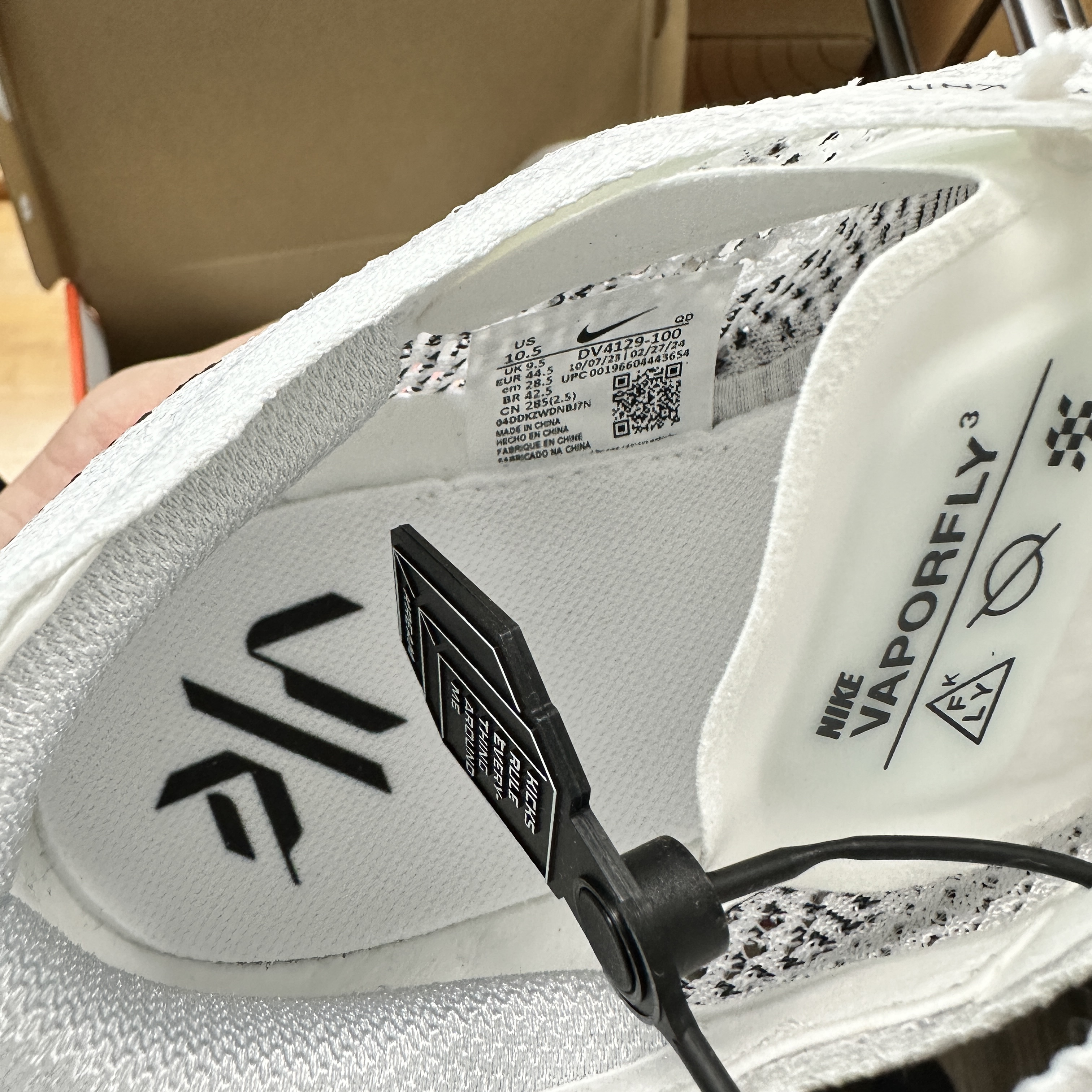 Nike ZoomX Vaporfly Next% 3 White Grey 착용 스타일 - 1